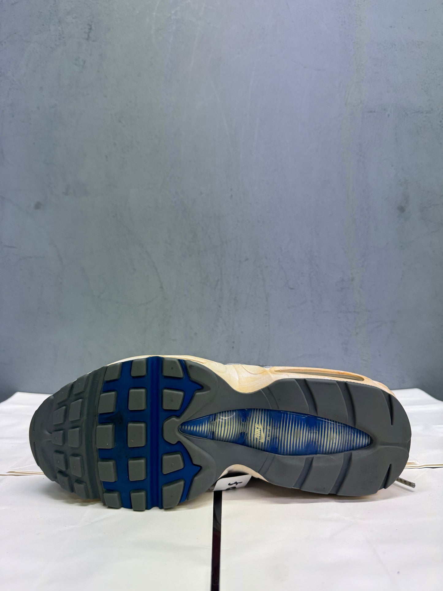 Used Air Max 95 Grey Navy US Men's 8 - Women's 9.5