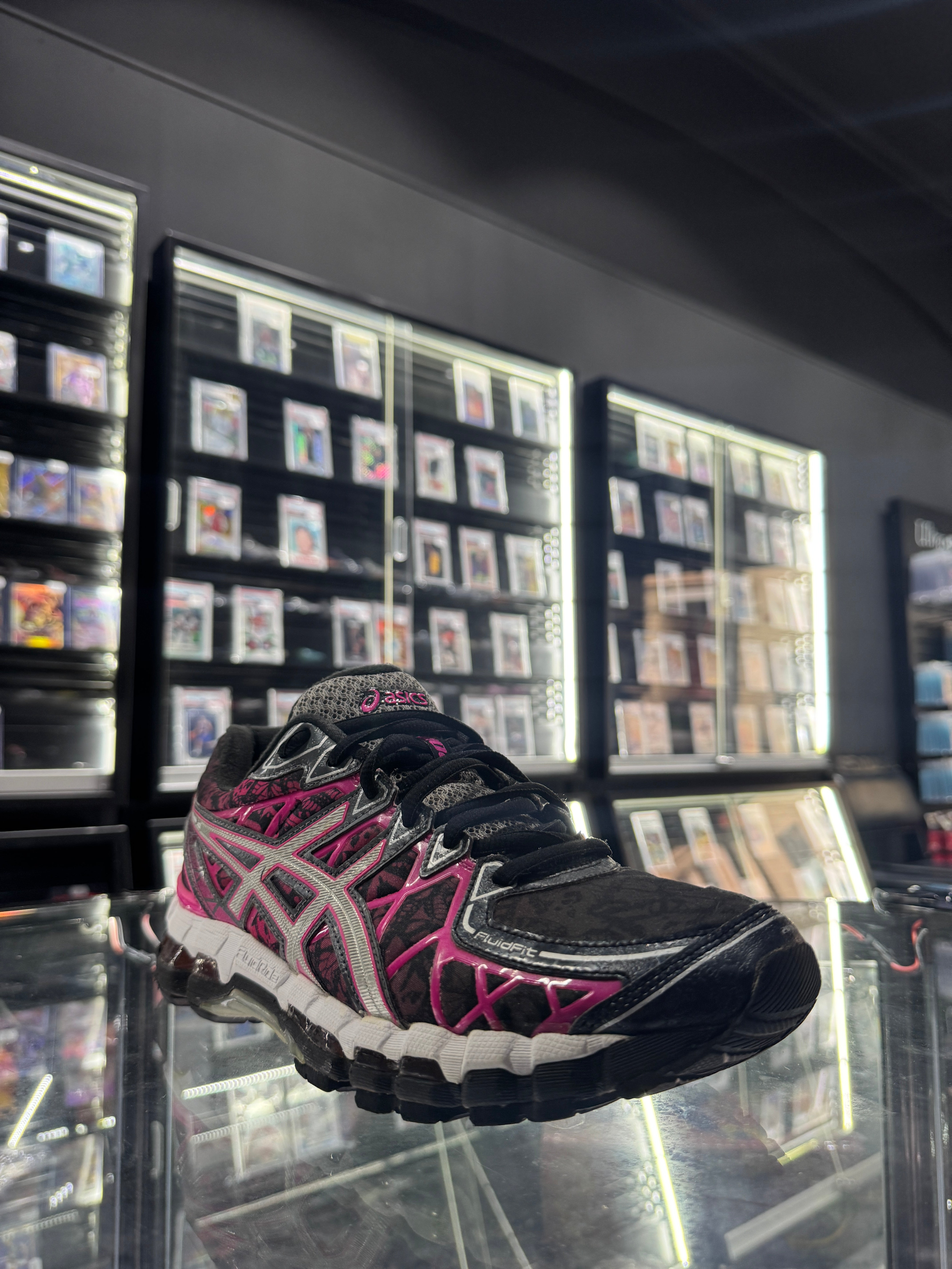 Used ASICS GEL-Kayano 20 'Swarms'