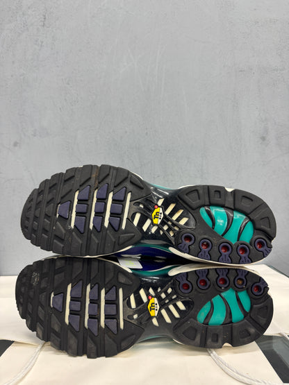 Used TN Grapes US Men's 12 - Women's 13.5