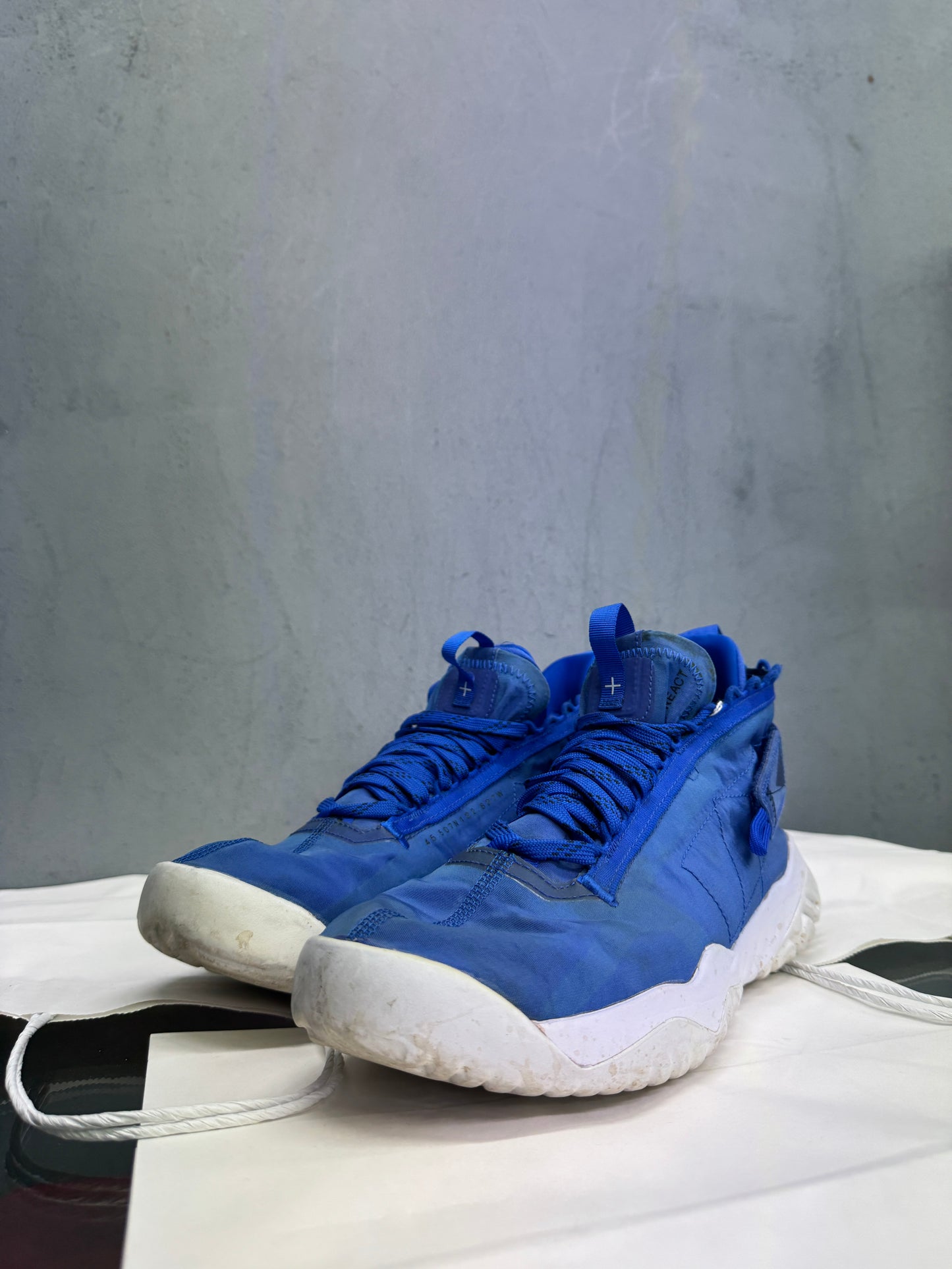 Used Jordan Proto-React Hyper Royal Obsidian White US Men's 9.5 - Women's 11