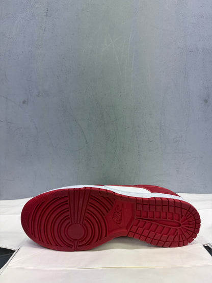 Used Dunk Team Red US Men's 10 - Women's 11.5