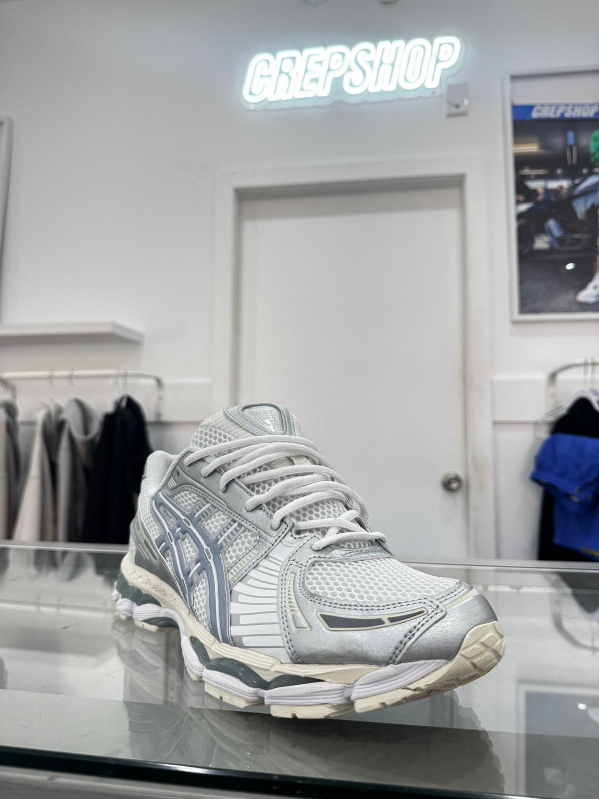 Used ASICS-GEL Kayano 12.1 Dolphin Grey
