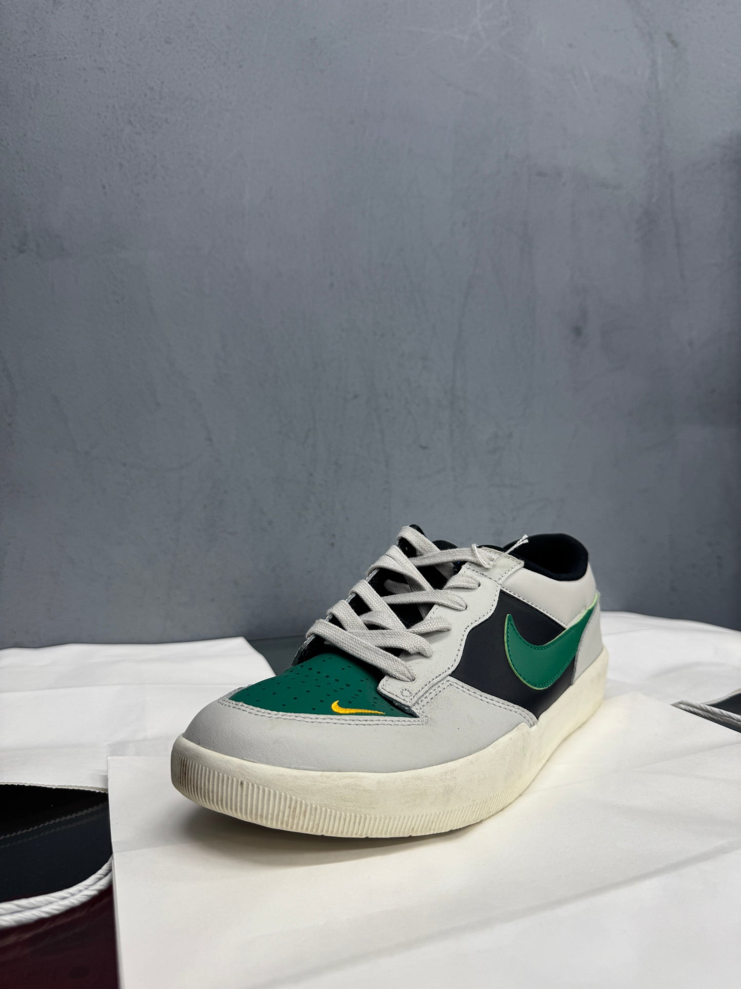 Used SB Force 58 PRM L Light Bone Makachite Green US Men's 9.5 - Women's 11