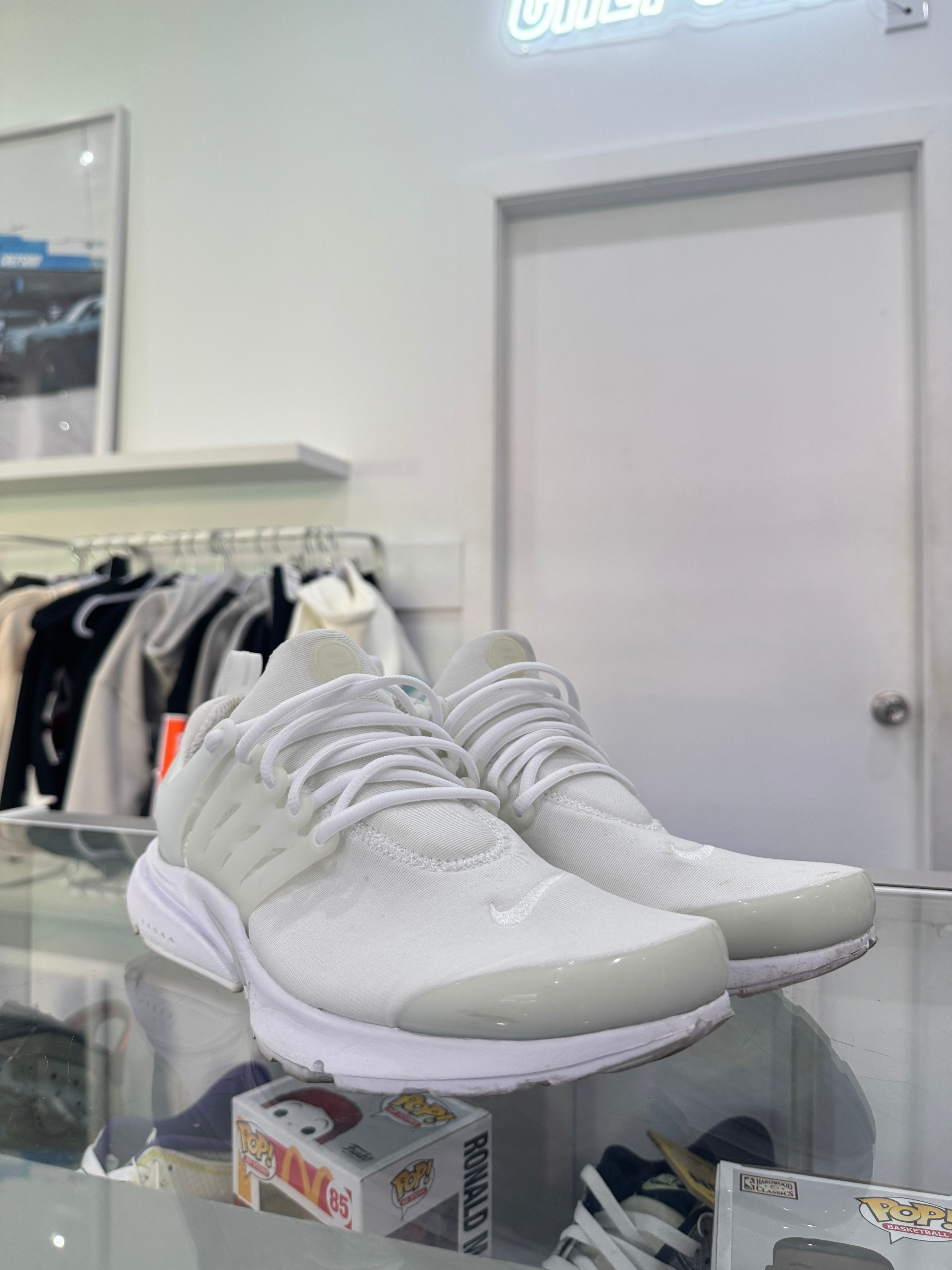 Used Nike Presto White