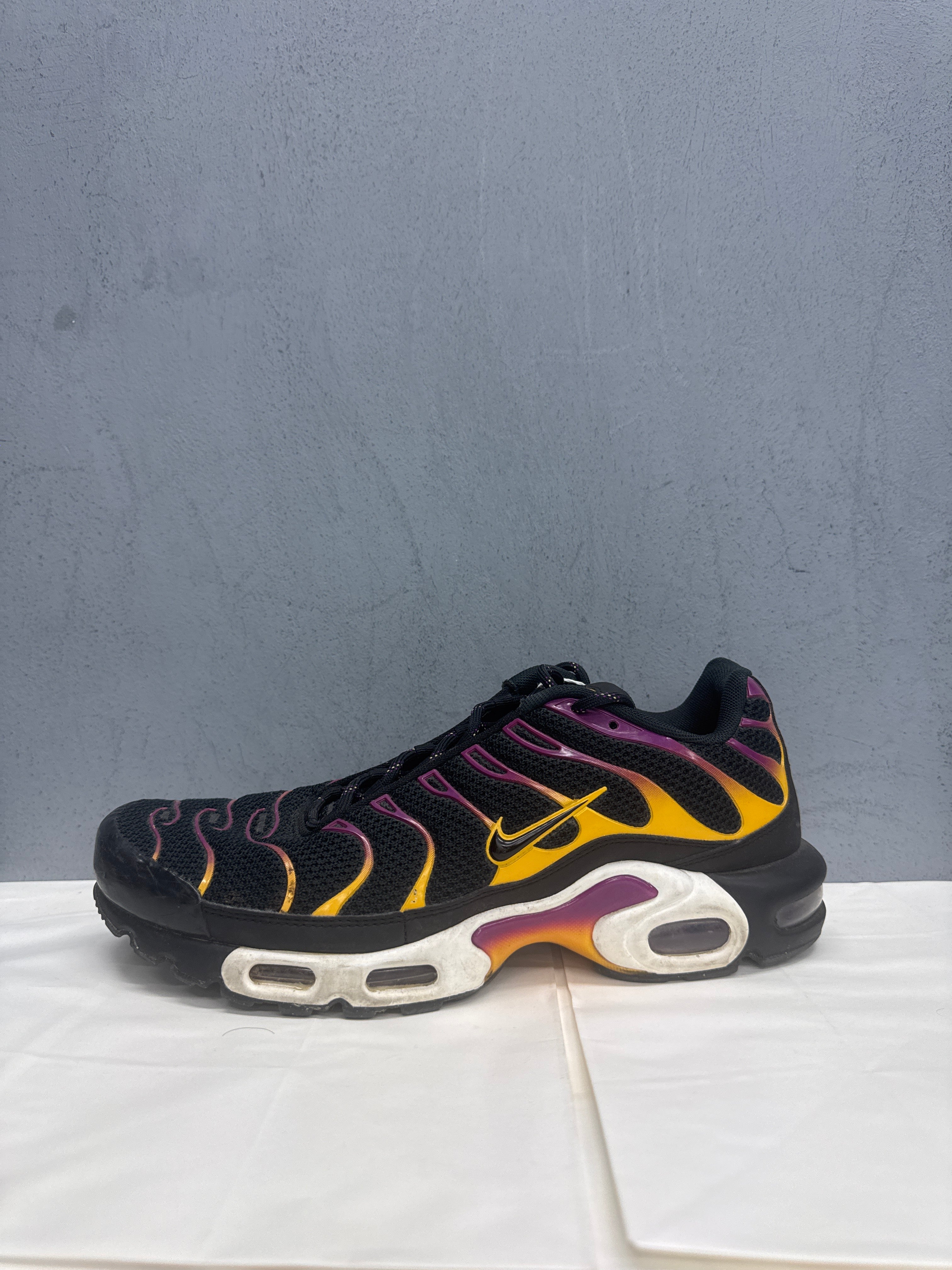 Used Nike Air Max Plus TN 'Black/University Gold'
