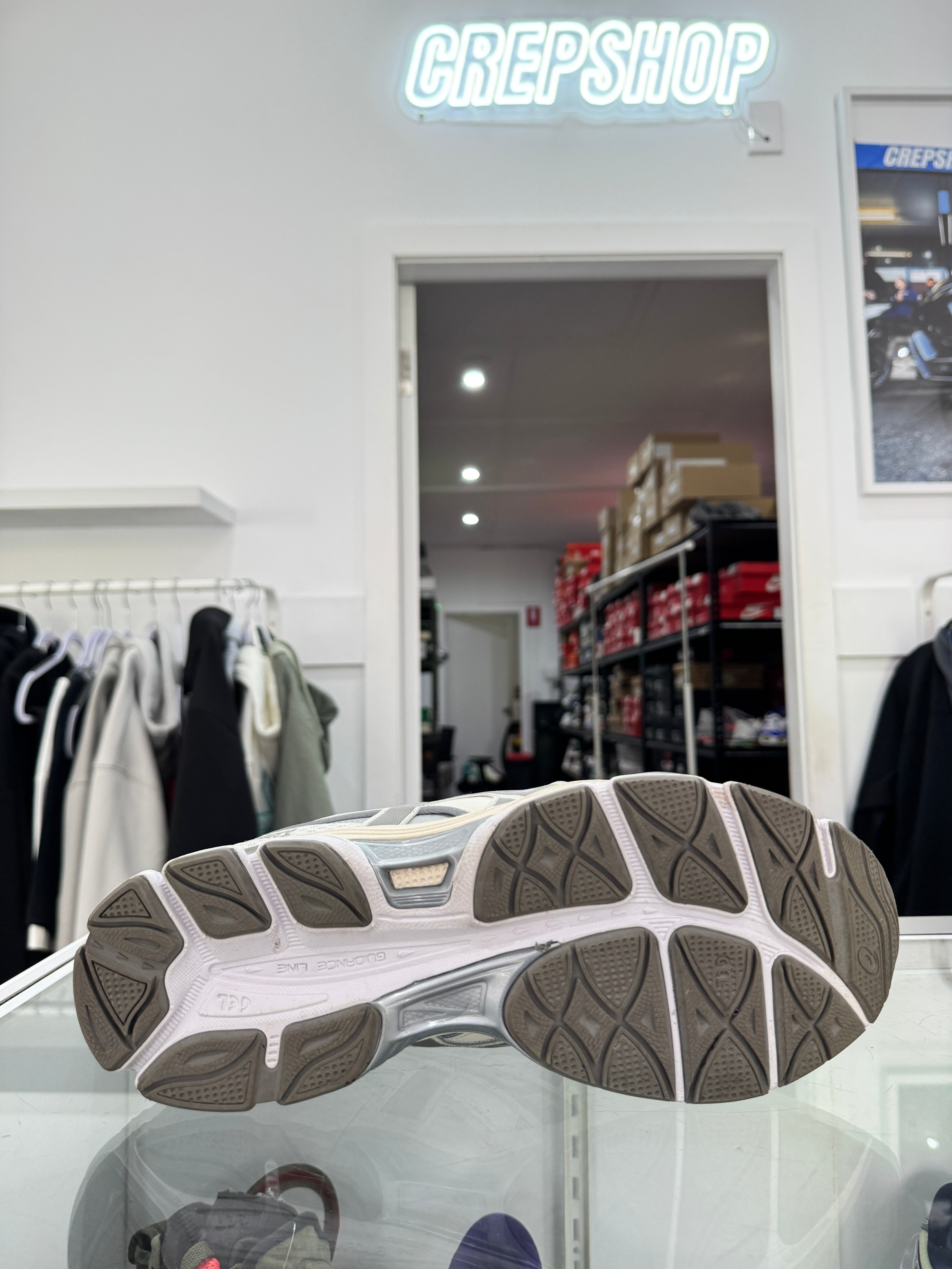 Used Mens GEL NYC 2055 Cream Steeple