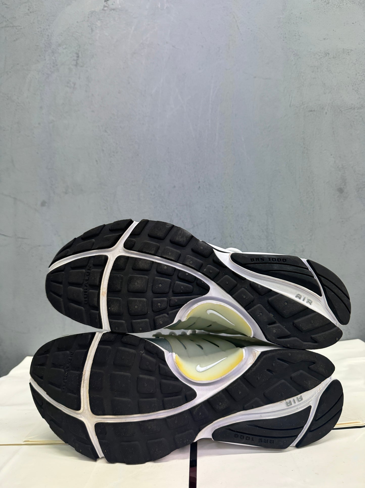 Used Air Presto Mica Green Black White US Men's 12 - Women's 13.5