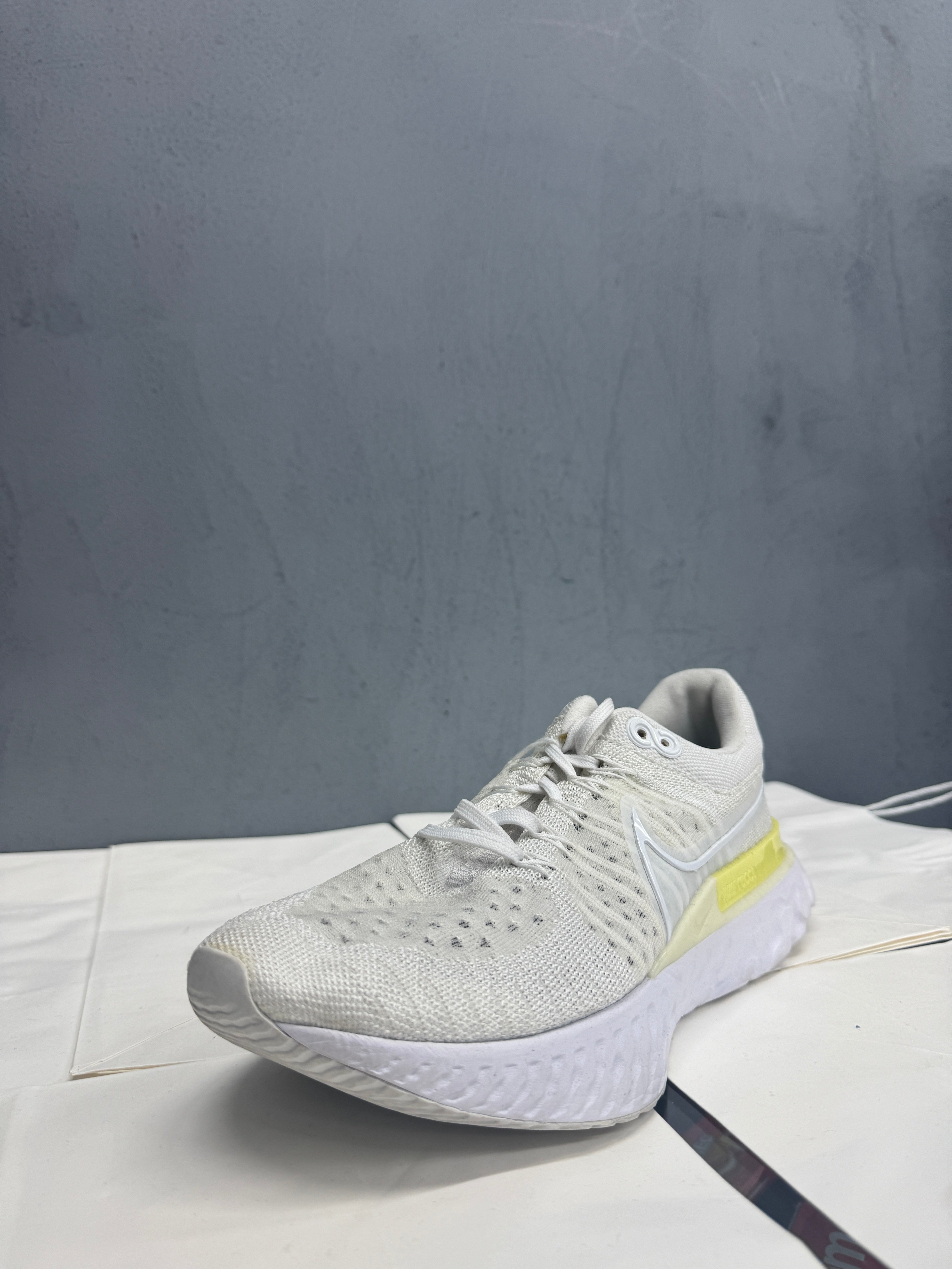 Used Infinity React White Yellow Women's