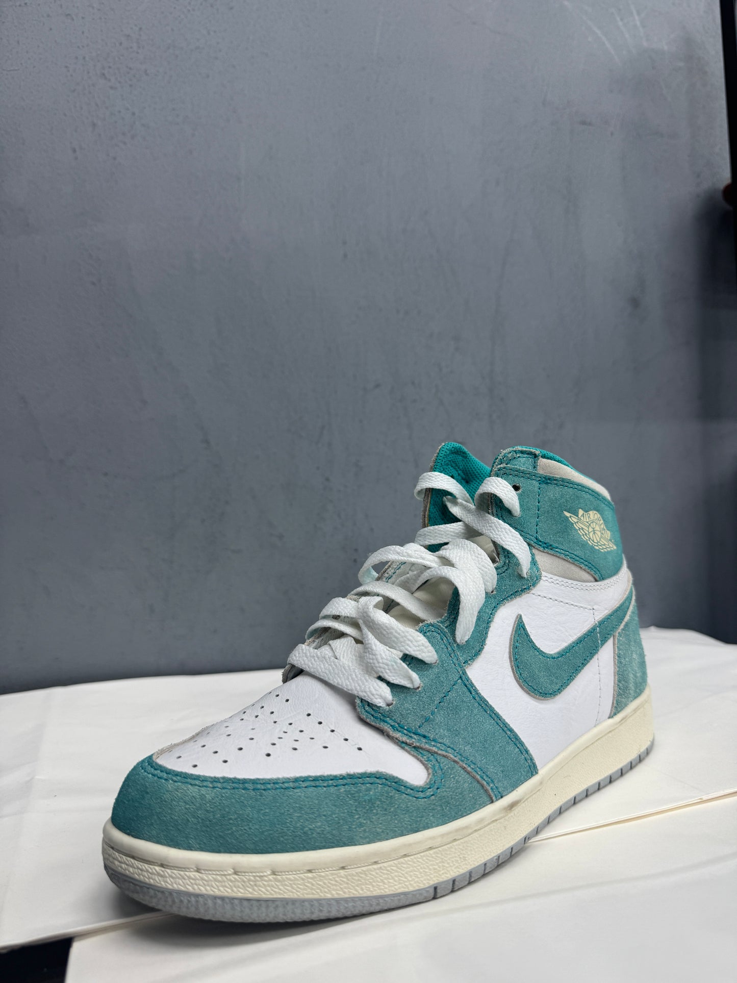 Used Jordan 1 High Turbo Green GS US 7Y - Women's 8.5