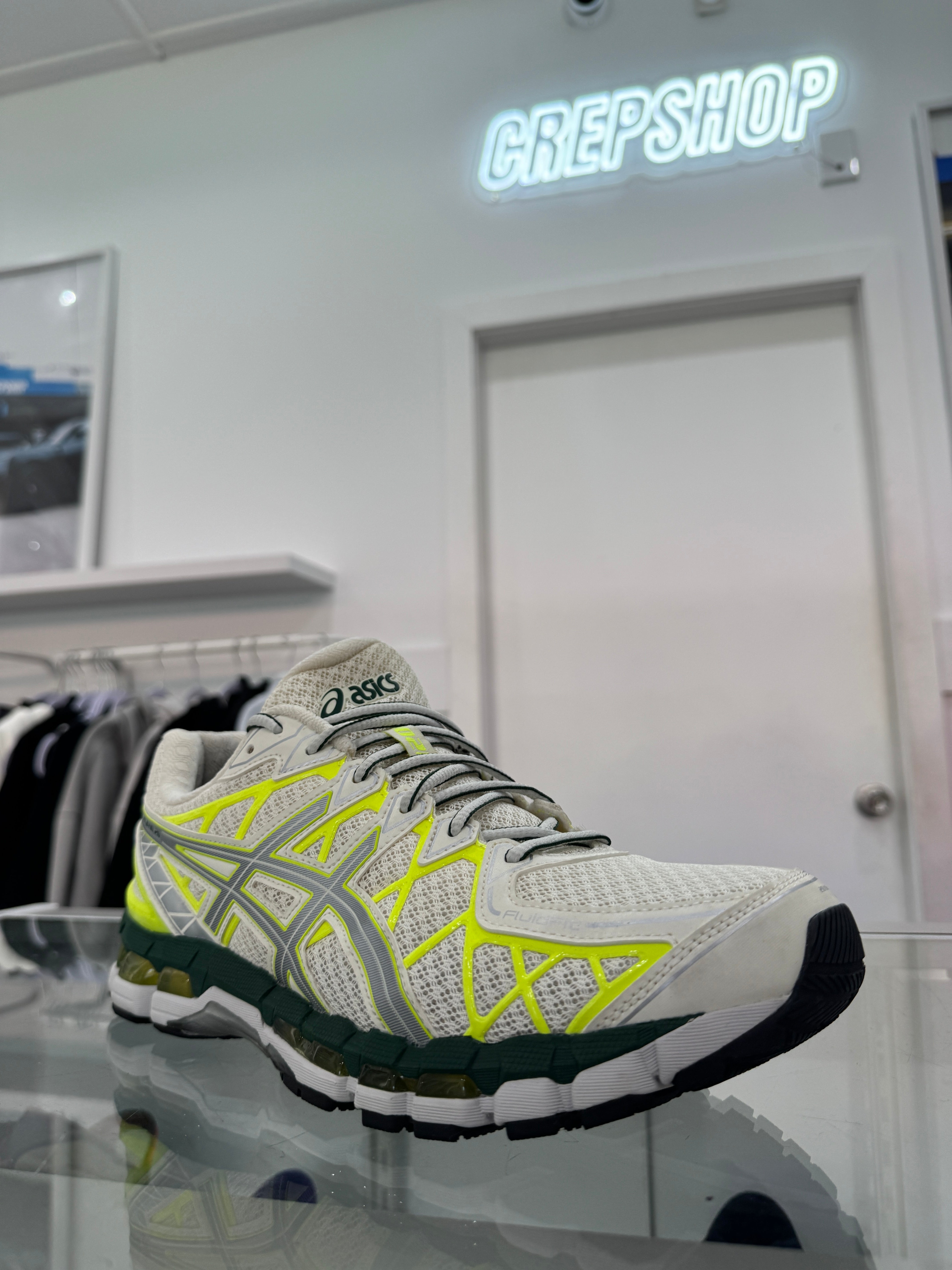 Used ASICS Gel-Kayano 20 Banana Cream Chrome Yellow