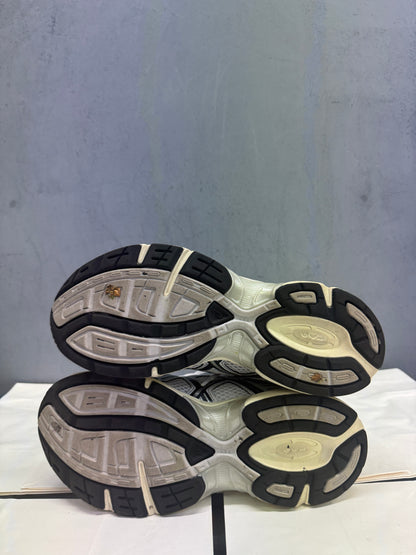 Used GEL-1130 White Cloud Grey Multiple Sizes