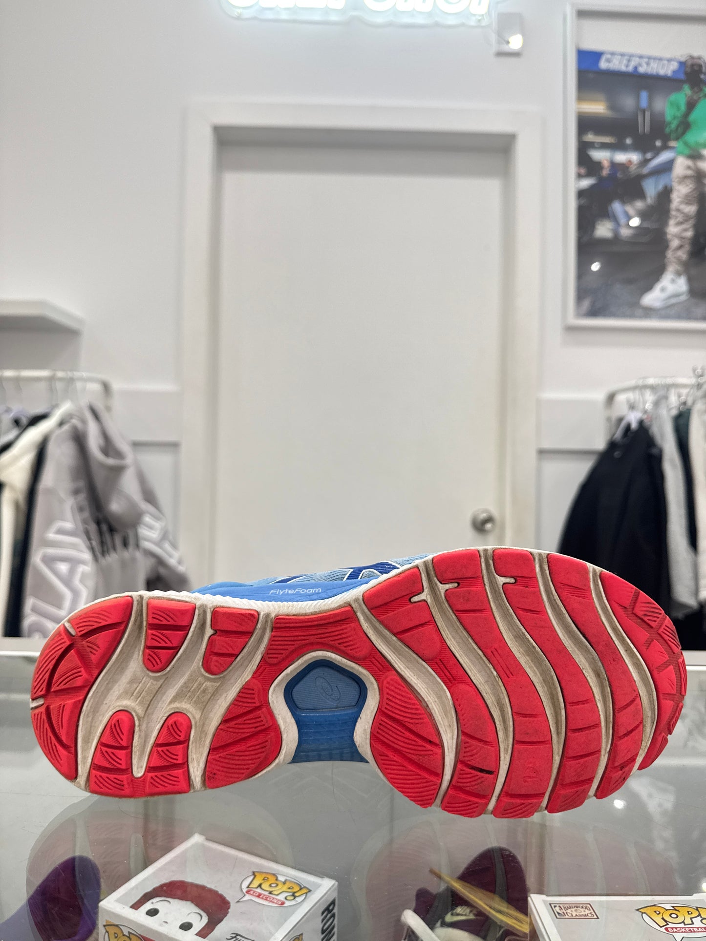 Used Womens GEL- Nimbus 22  Blue Red 11