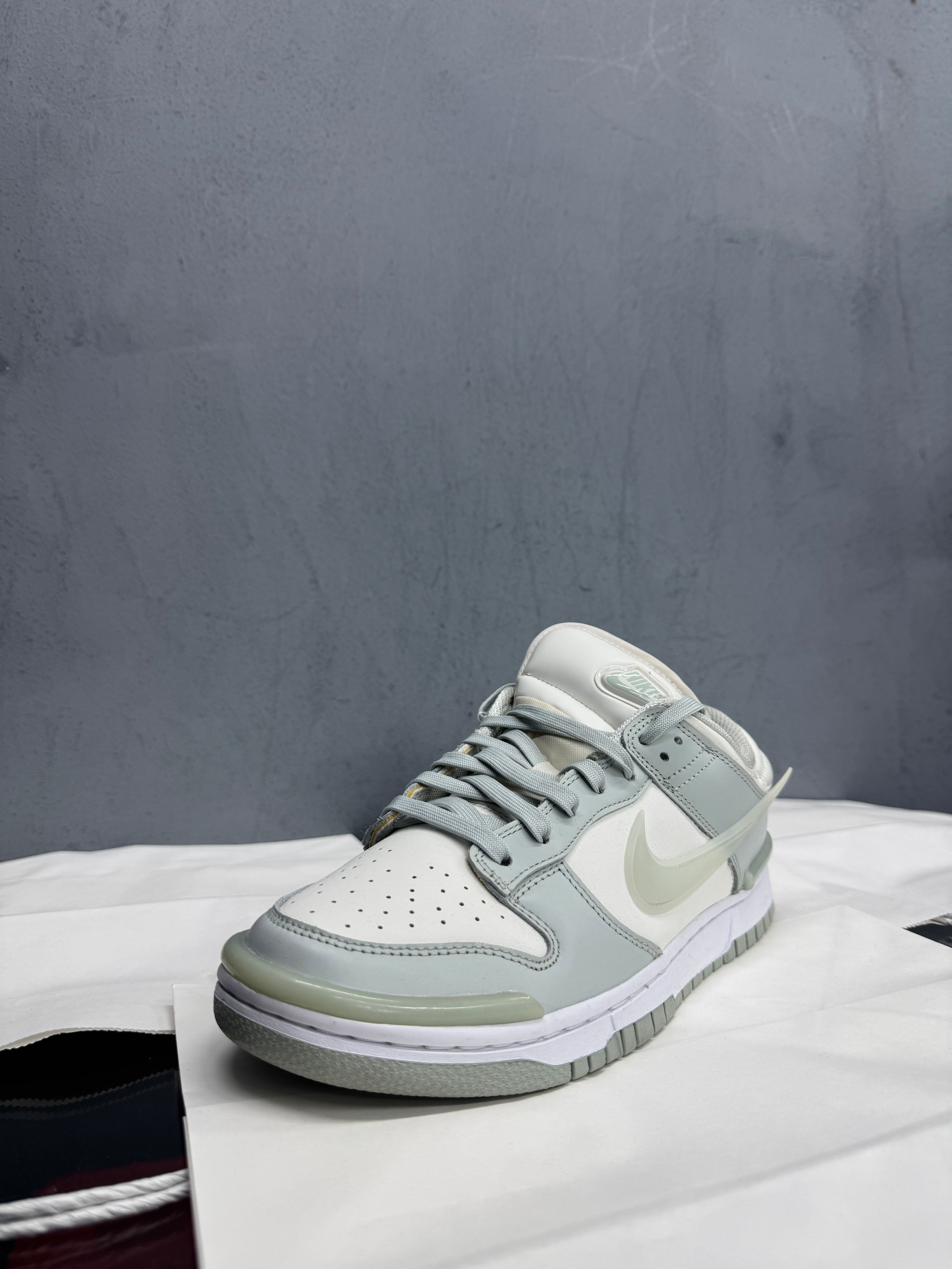 Used Dunk Disrupt Green White Women's