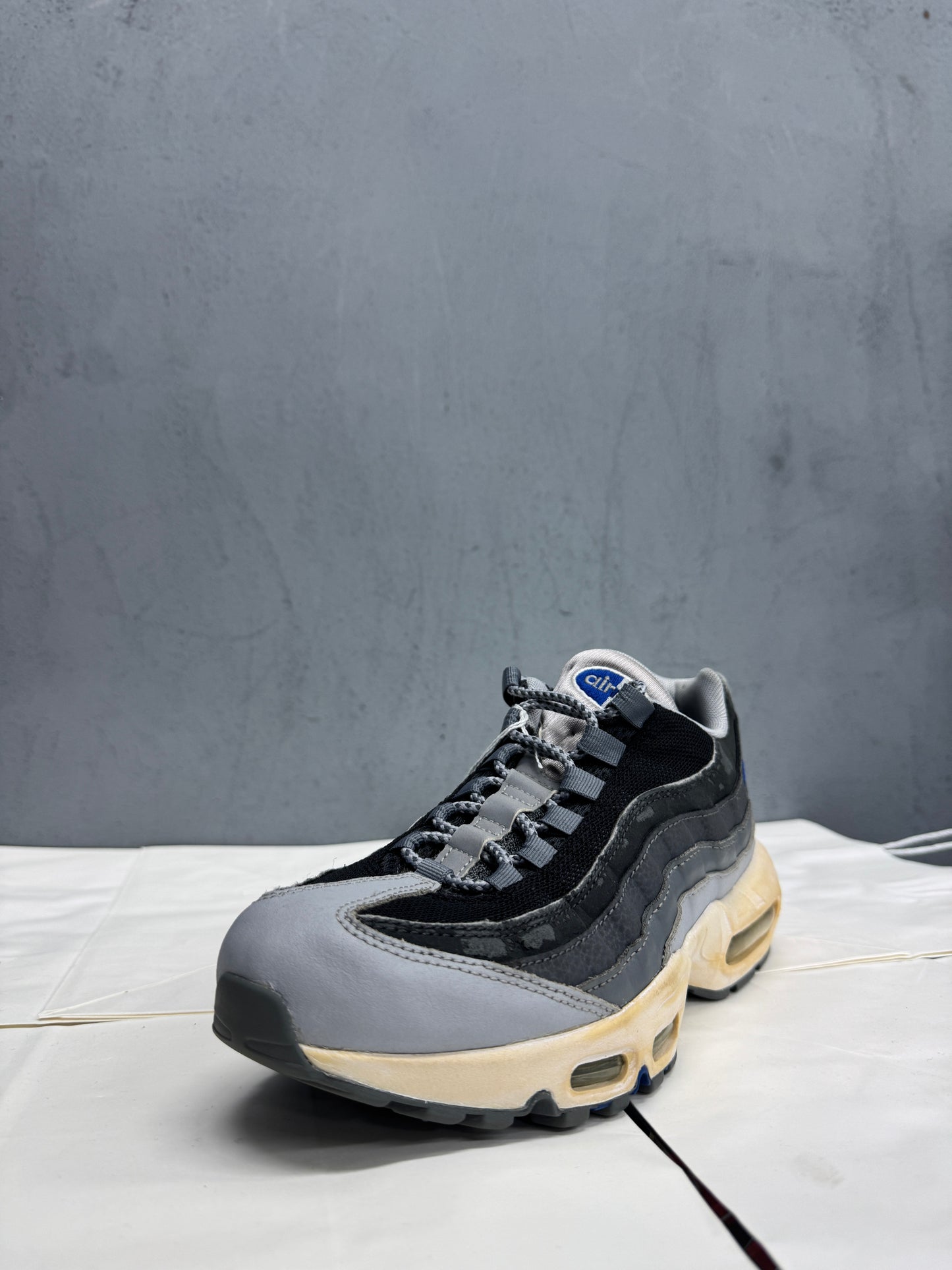 Used Air Max 95 Grey Navy US Men's 8 - Women's 9.5