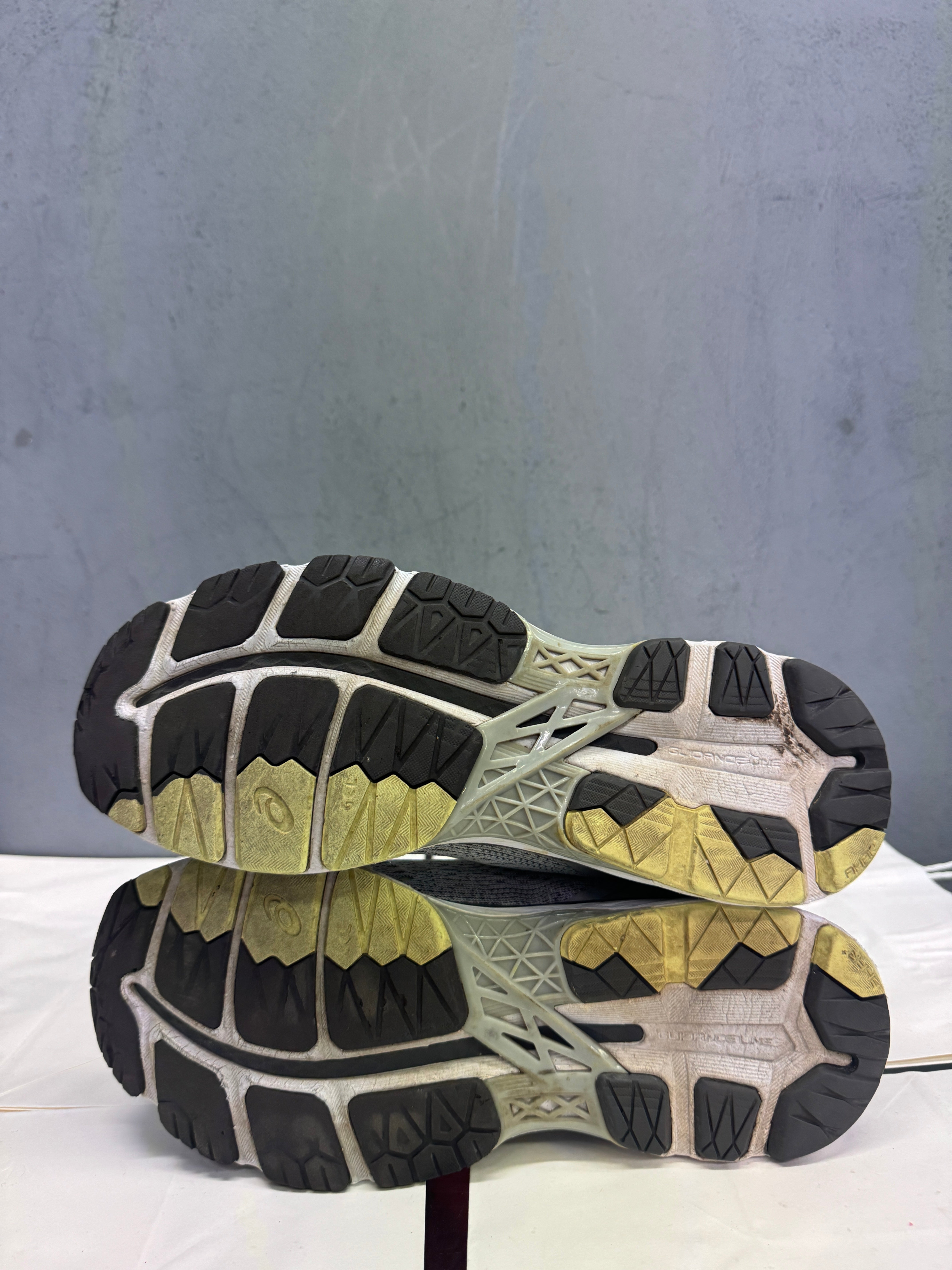 Used GEL-Kayano 24 Glacier Grey Women's