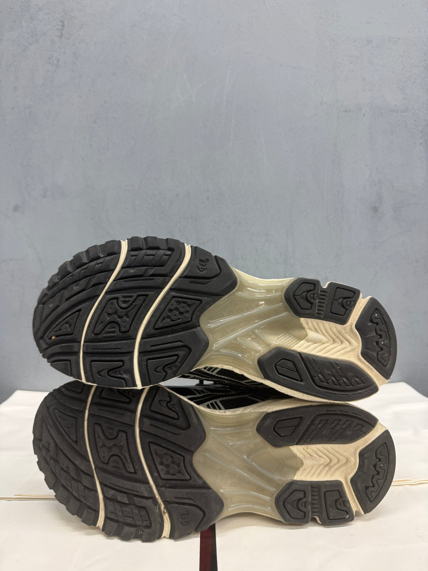 Used GEL-Kayano 14 Black Seal Grey US Men's 9 - Women's 10.5