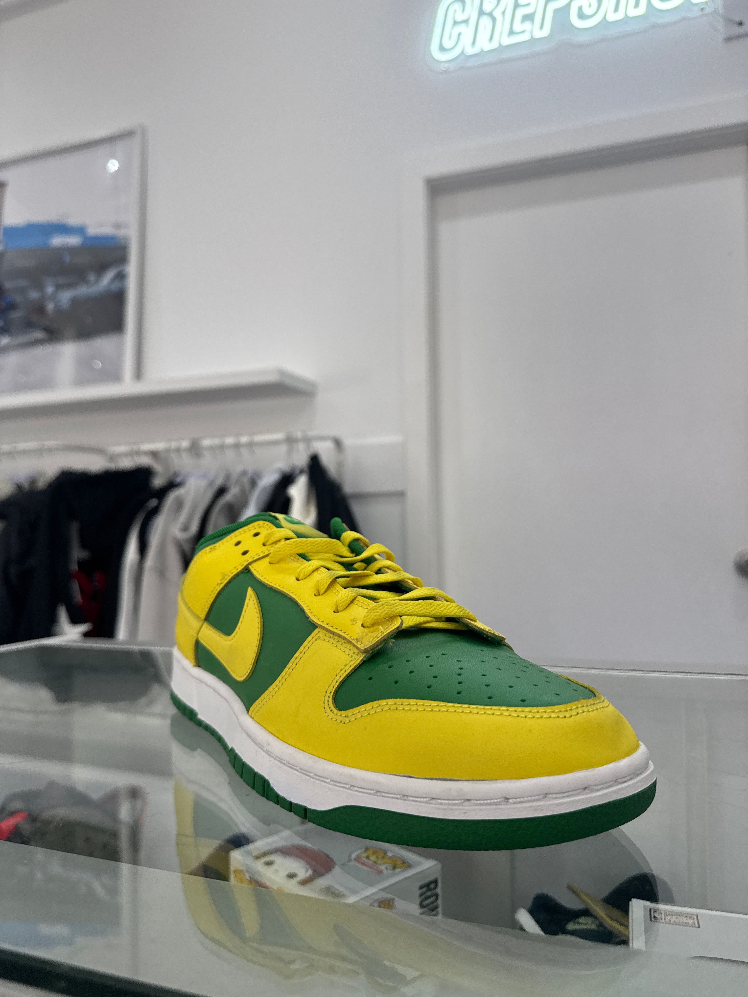 dunk low brazil on feet