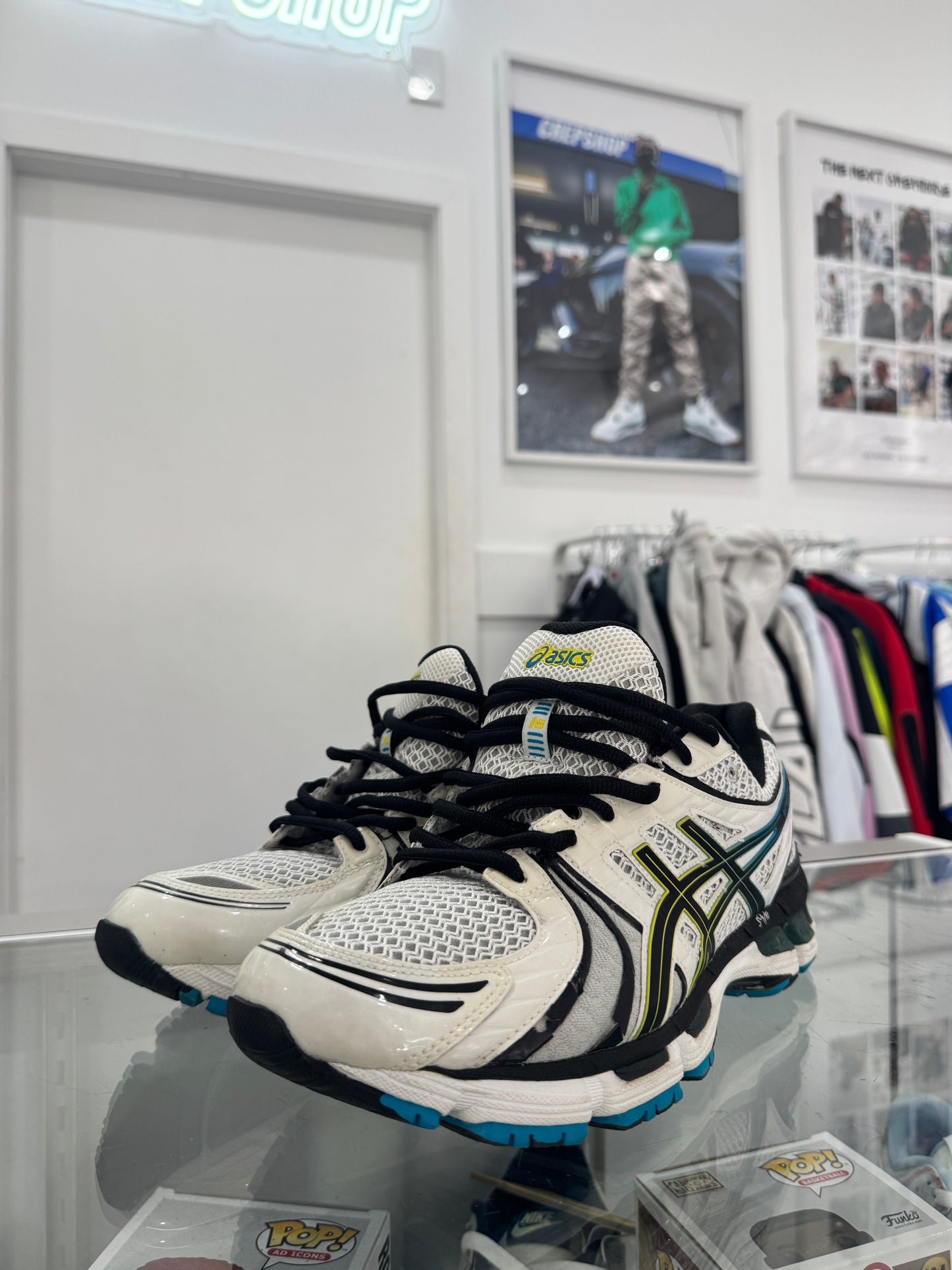 Used Gel Kayano 18 White Black Blue Yellow