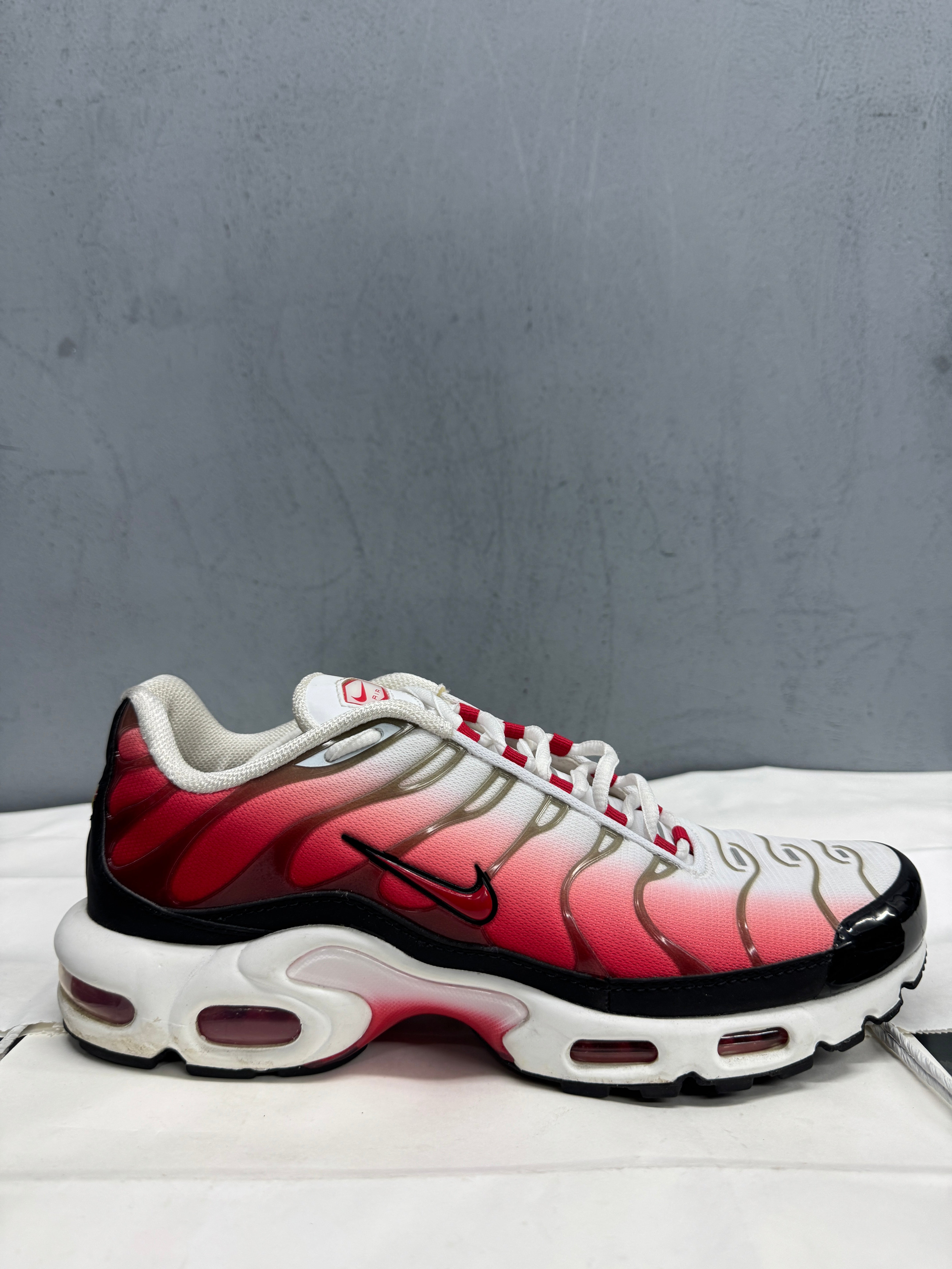 Used Nike Air Max Plus TN 'White Black University Red'