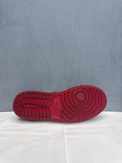 Used Jordan 1 Retro Low OG Black Toe 2023 US Men's 9 - Women's 10.5