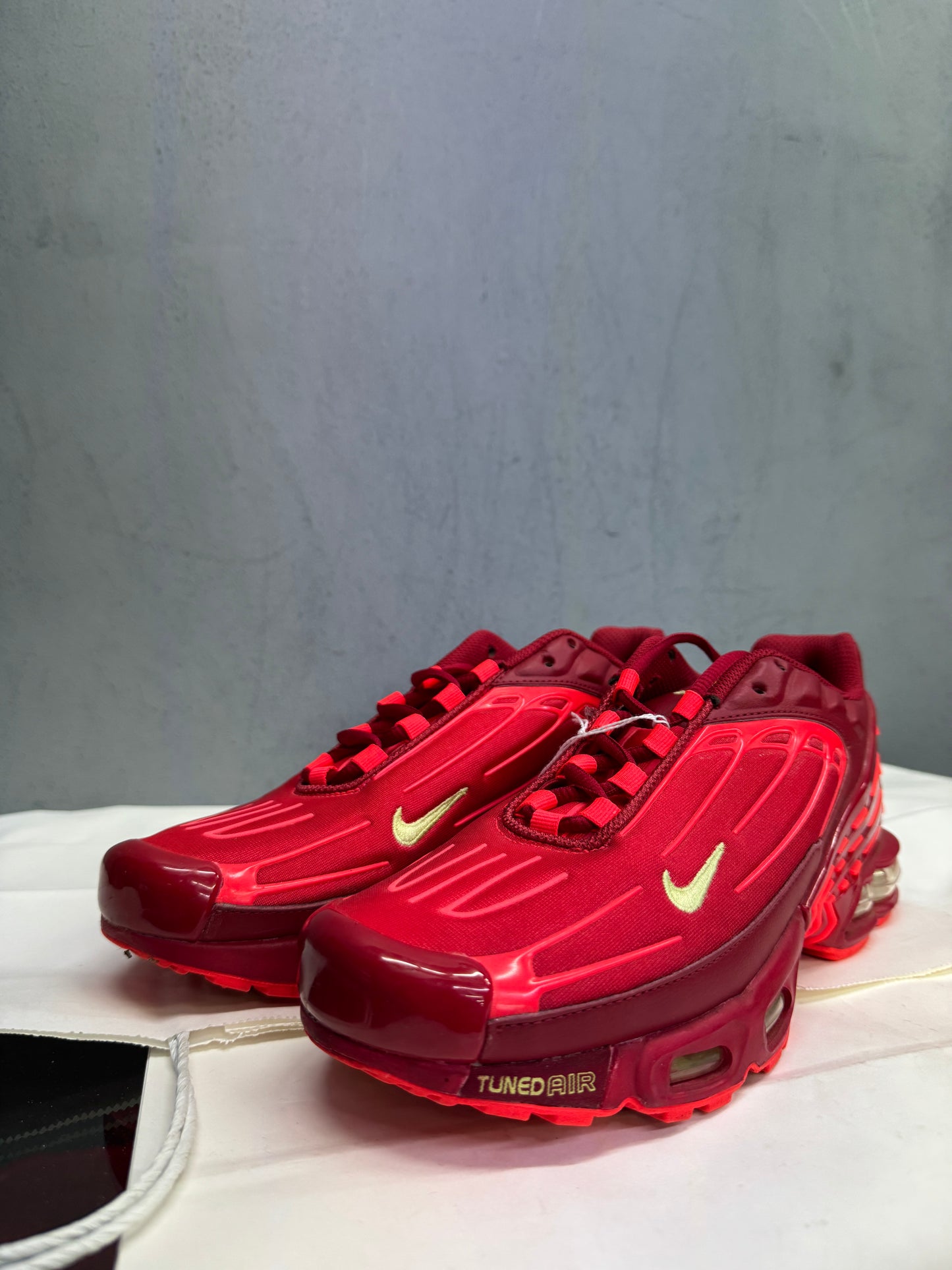 Used TN 3 Iron Man US Men's 8.5 - Women's 10