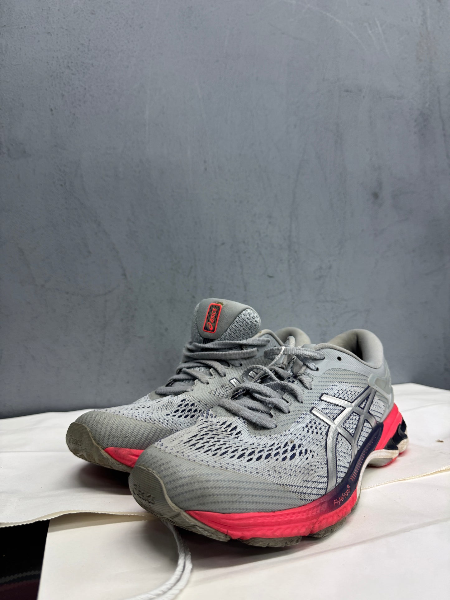Used GEL-Kayano 26 Grey Pink Women's US Women's 9 - Men's 7.5
