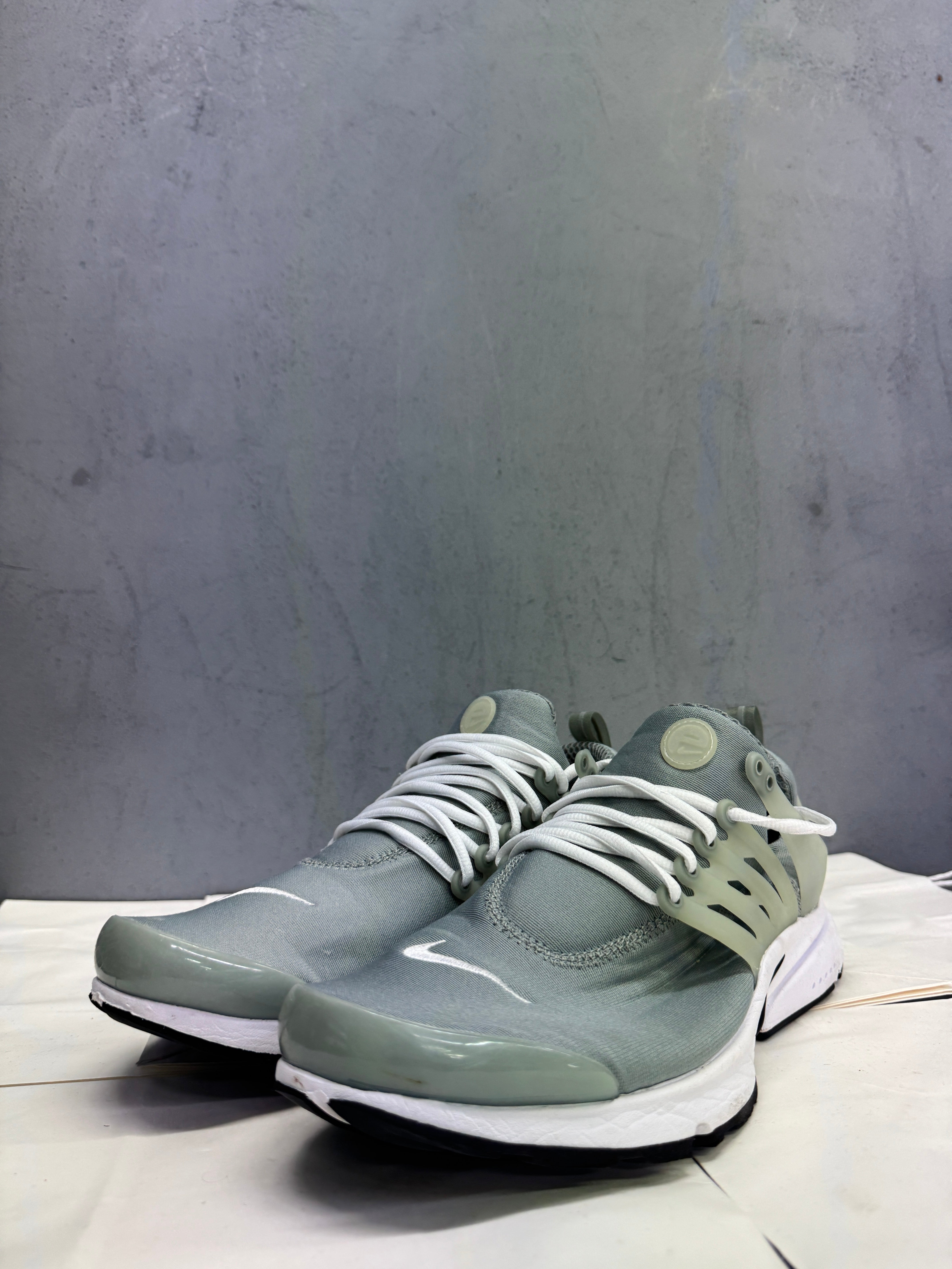 Used Air Presto Mica Green Black White