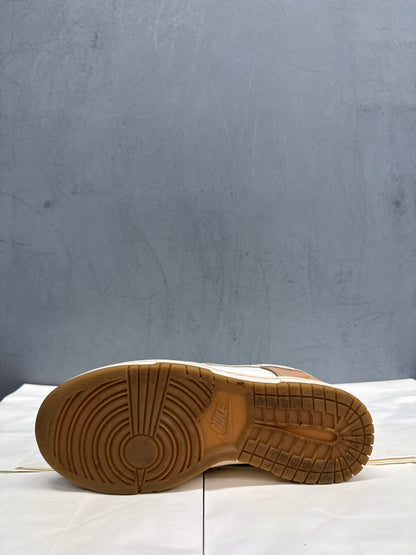 Used Dunk Low Australia Women's US Women's 7 - Men's 5.5