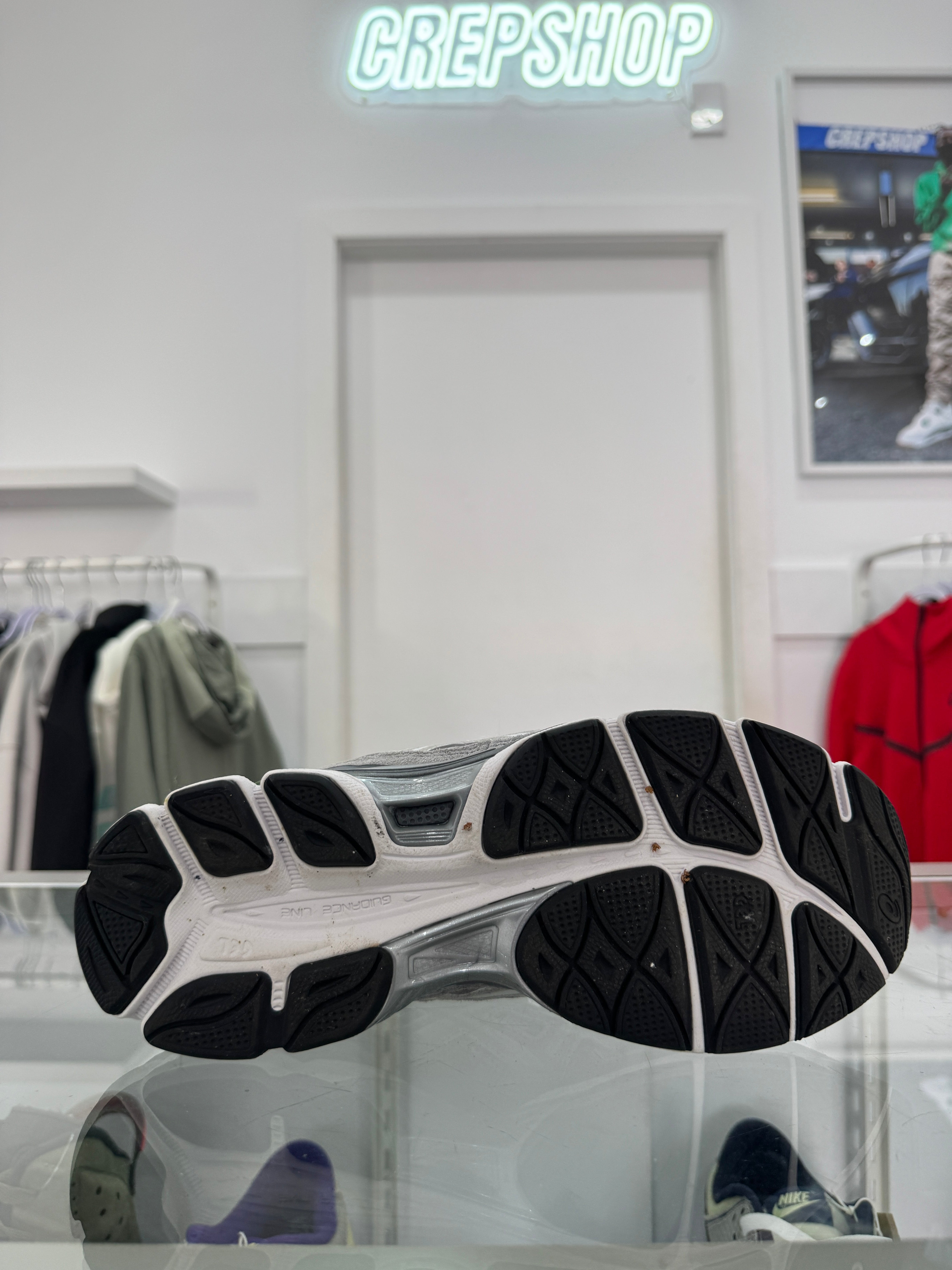 Used ASICS Gel-NYC White Glacier Grey