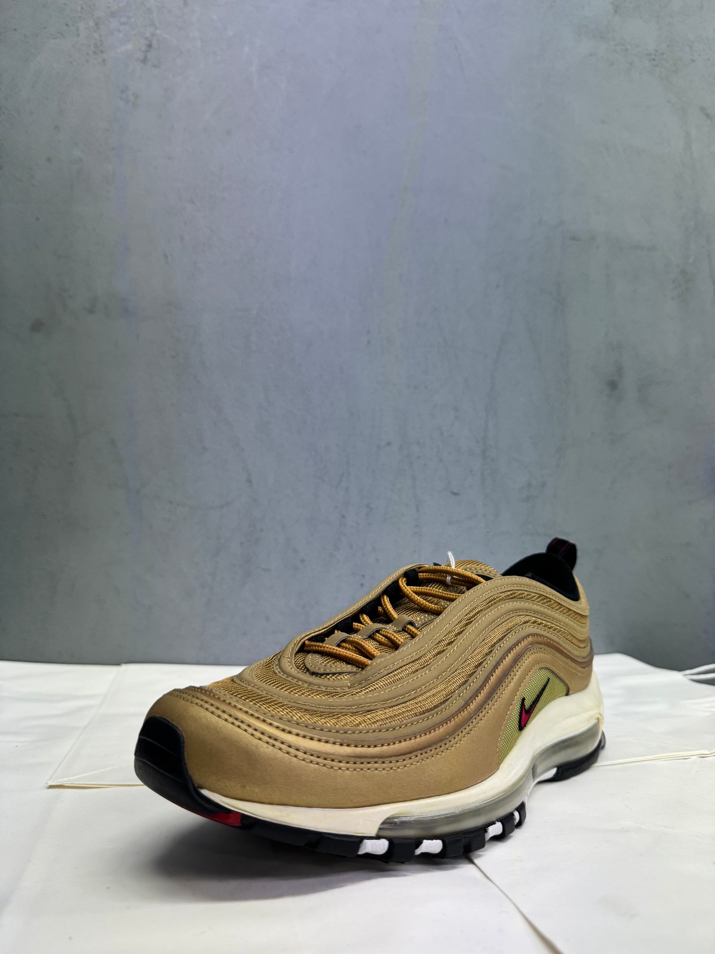 Used Air Max 97 Metallic Gold US Men's 10 - Women's 11.5
