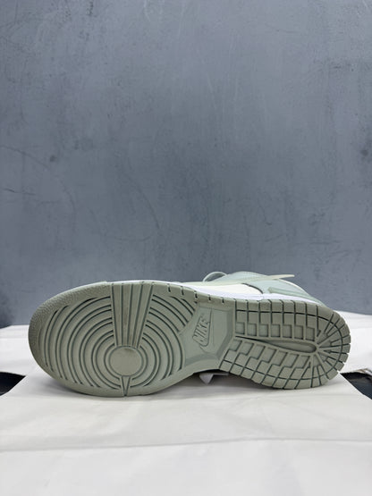 Used Dunk Disrupt Green White Women's US Women's 10 - Men's 8.5