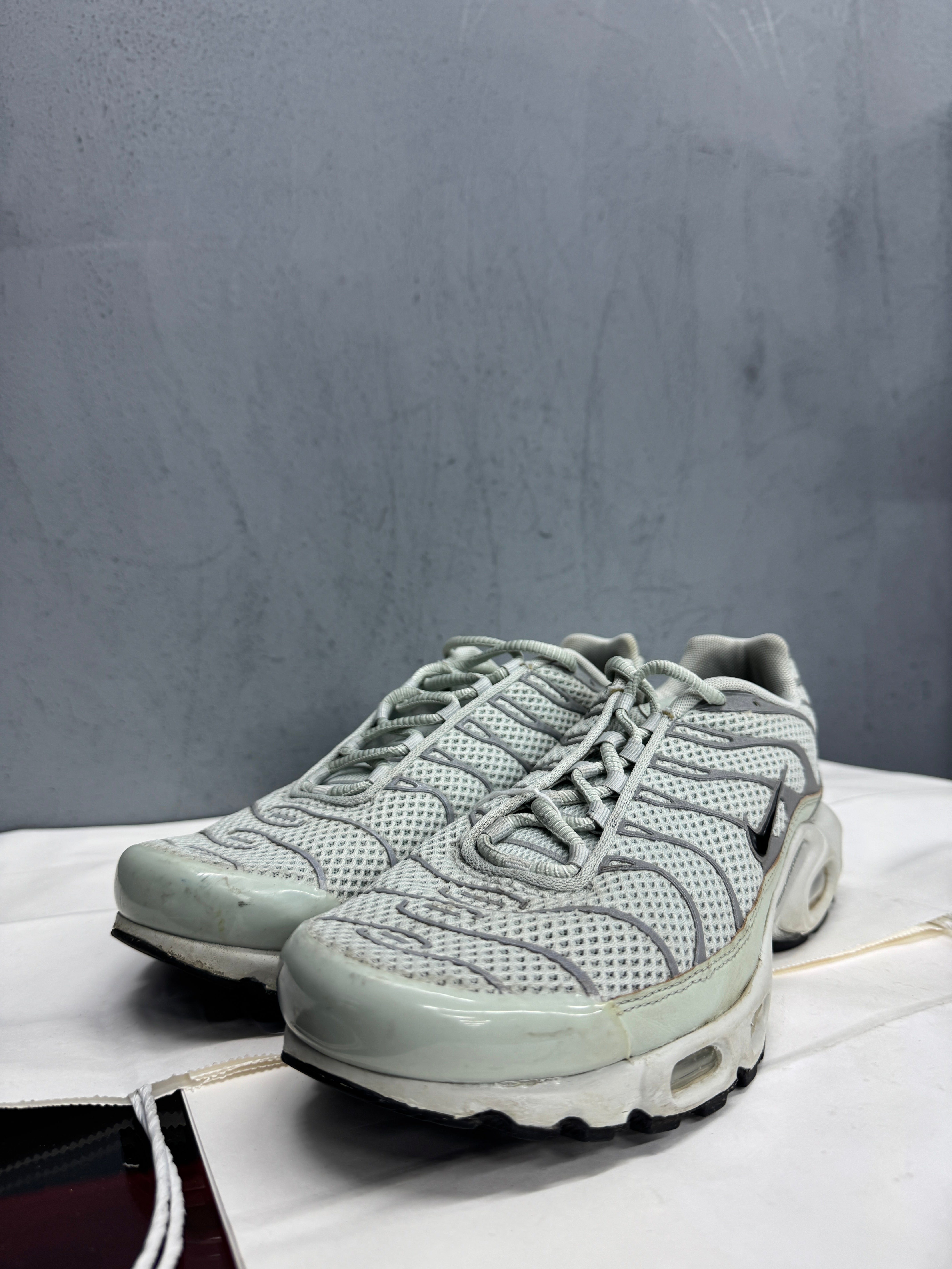 Used Nike Air Max Plus TN 'Light Silver Black Chrome' Women's