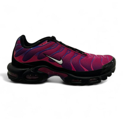 Used TN Rebellious Air Fireberry Multiple Sizes