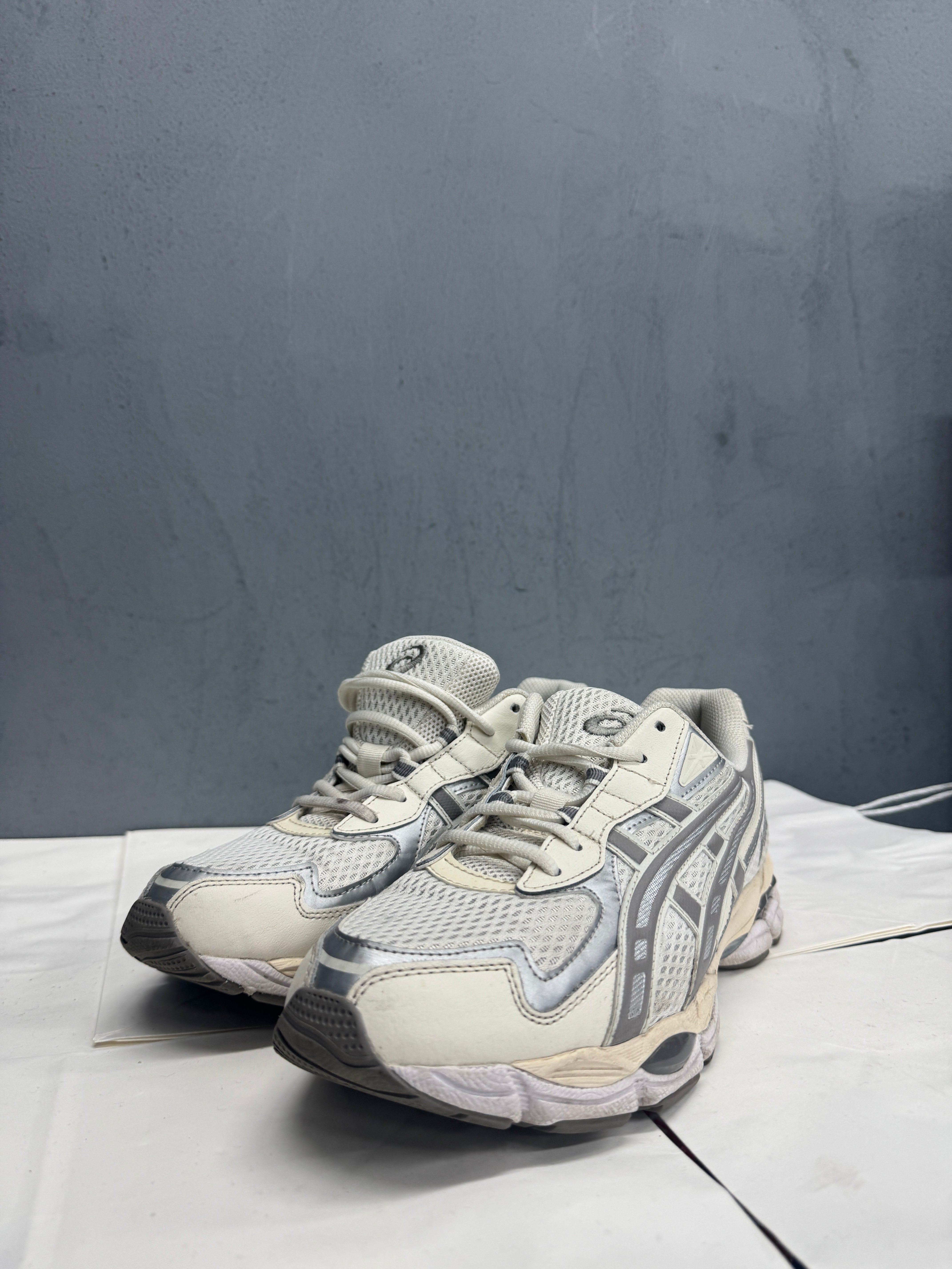 Used GEL-NYC 2055 Cream Steeple Grey