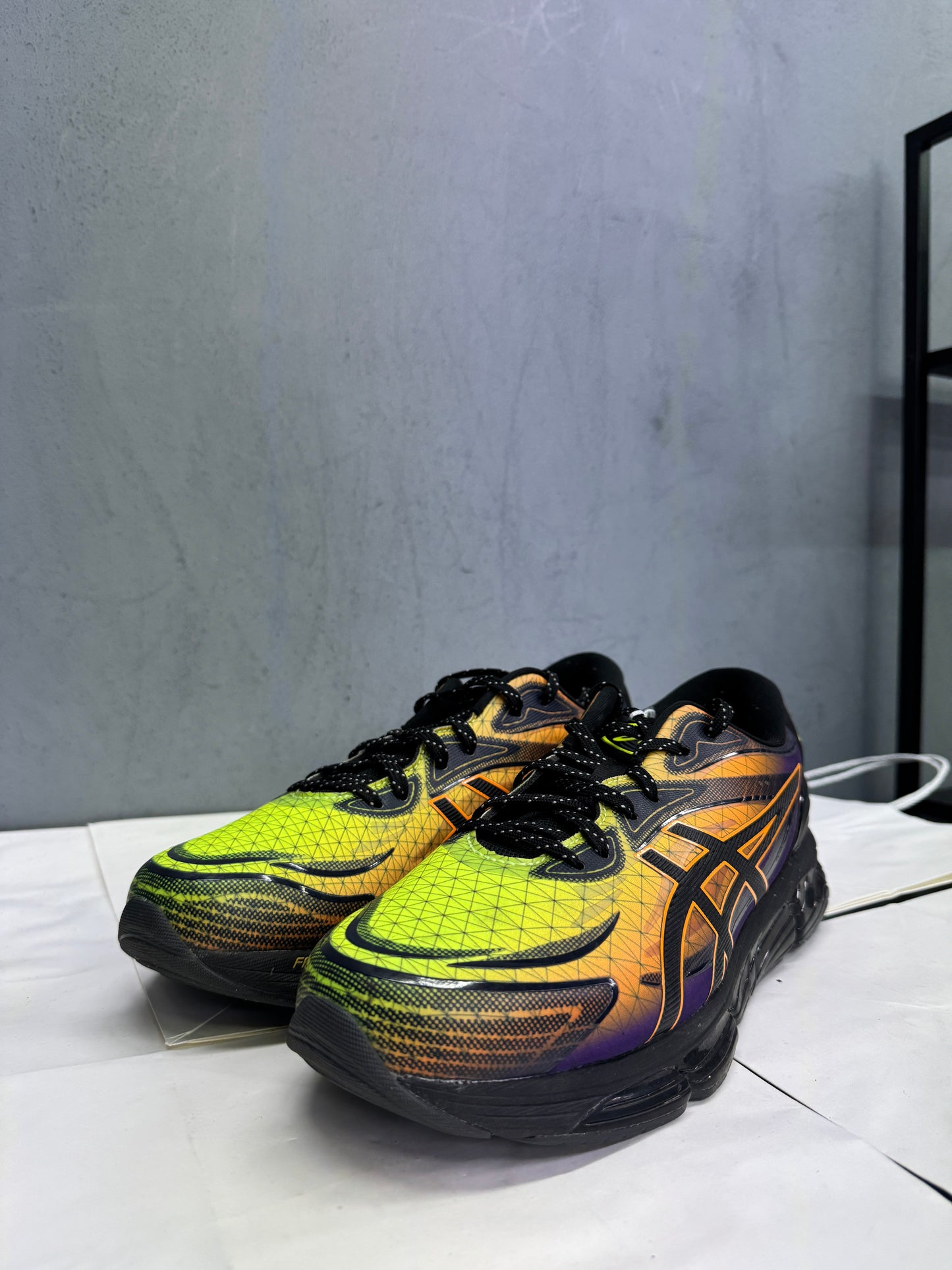 Used GEL-Quantum 360 8 City of Lights Pack Fellow Yellow Black US Men's 10 - Women's 11.5