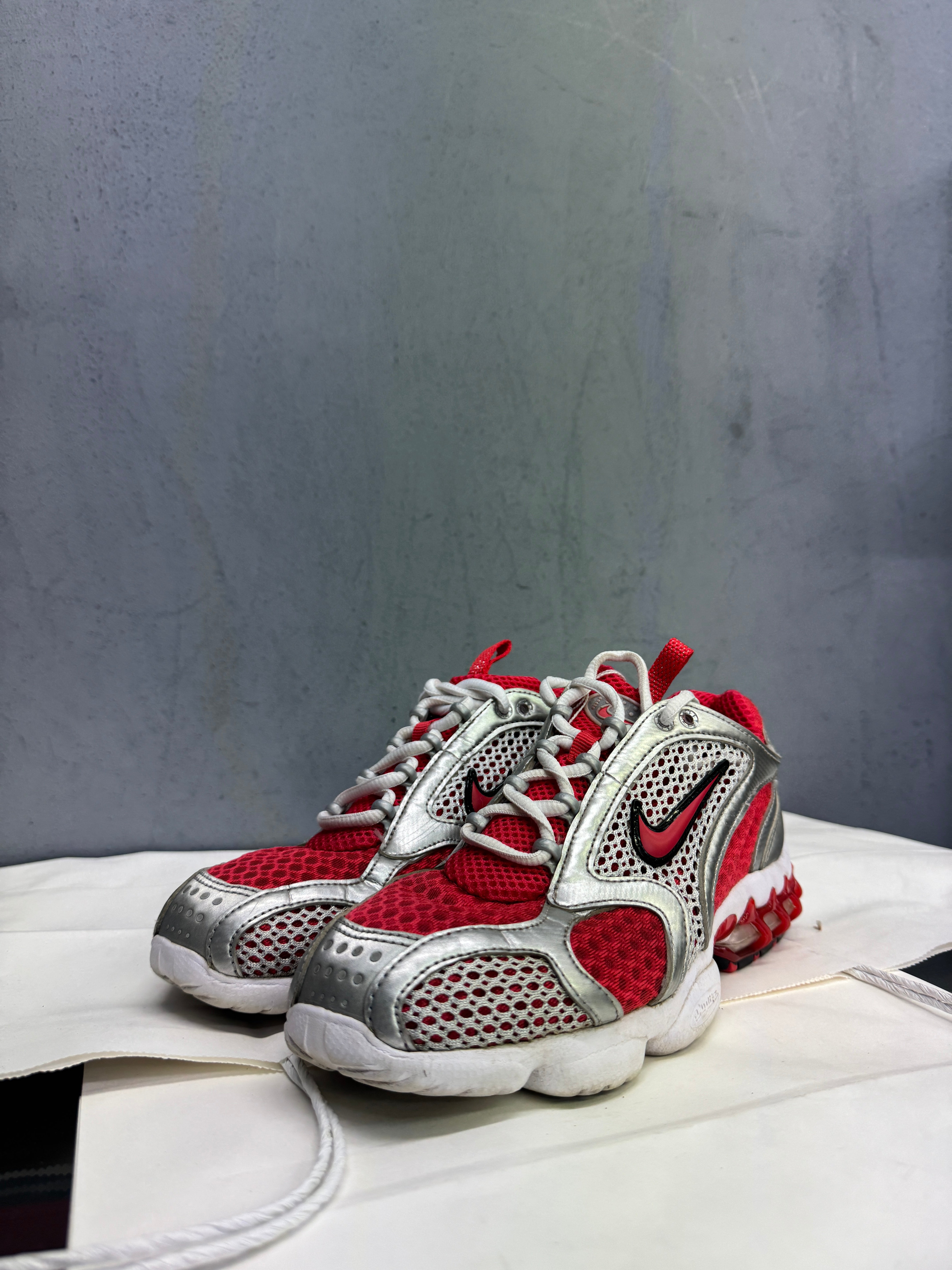Used Zoom Spiridon Caged 2 Varsity Red