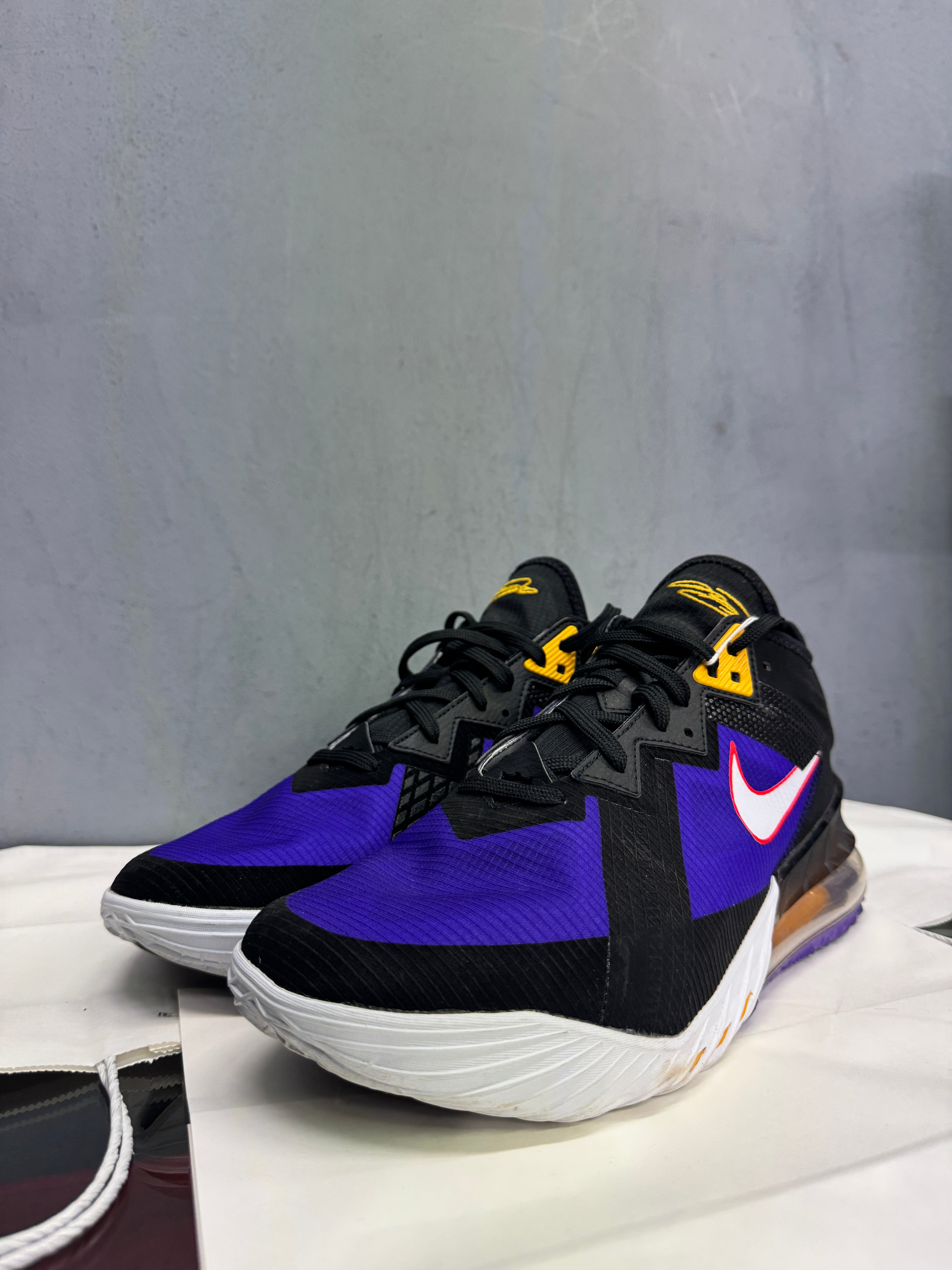 Used Lebron XVIII Low