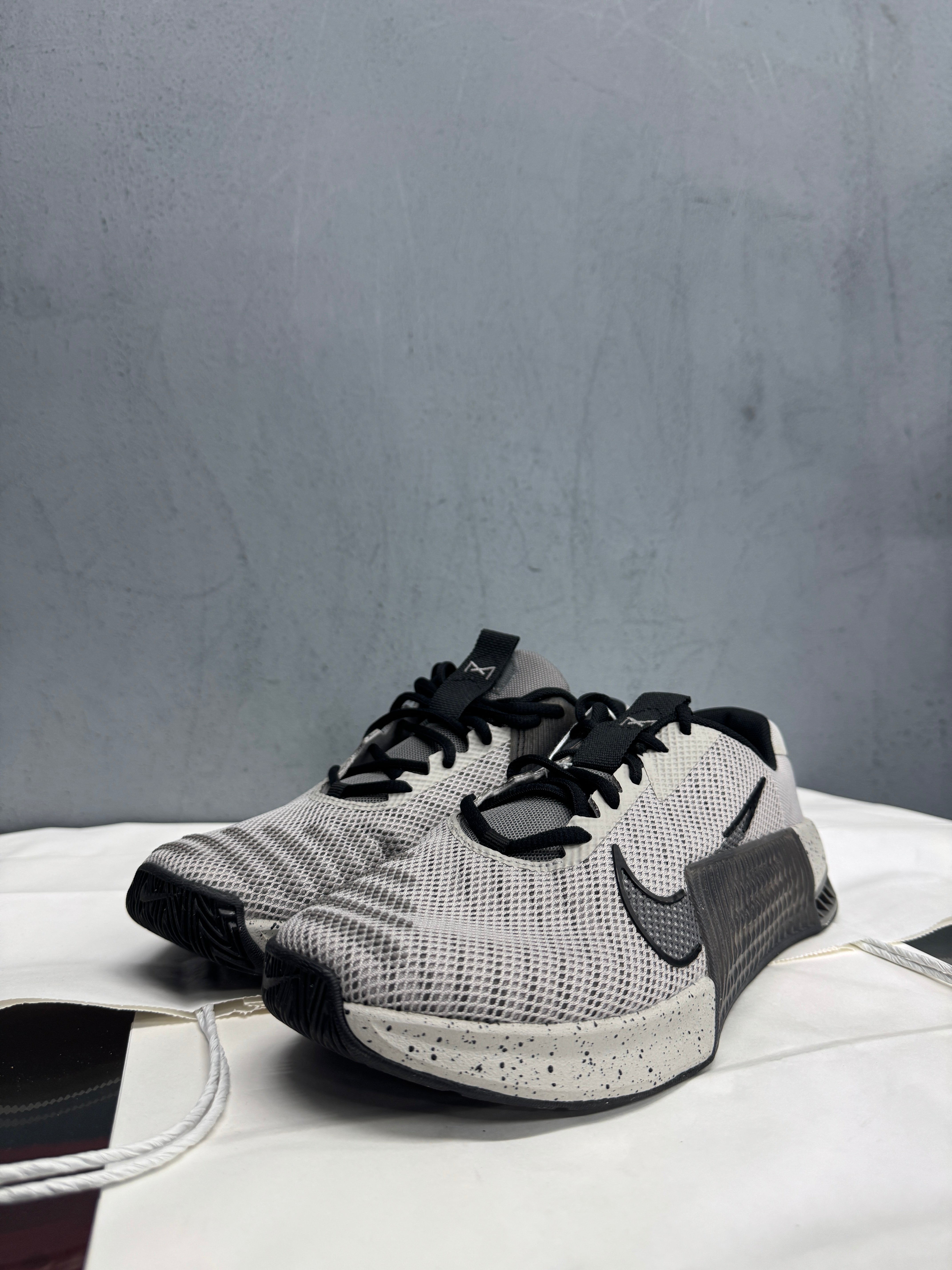 Used Metcon Grey Black