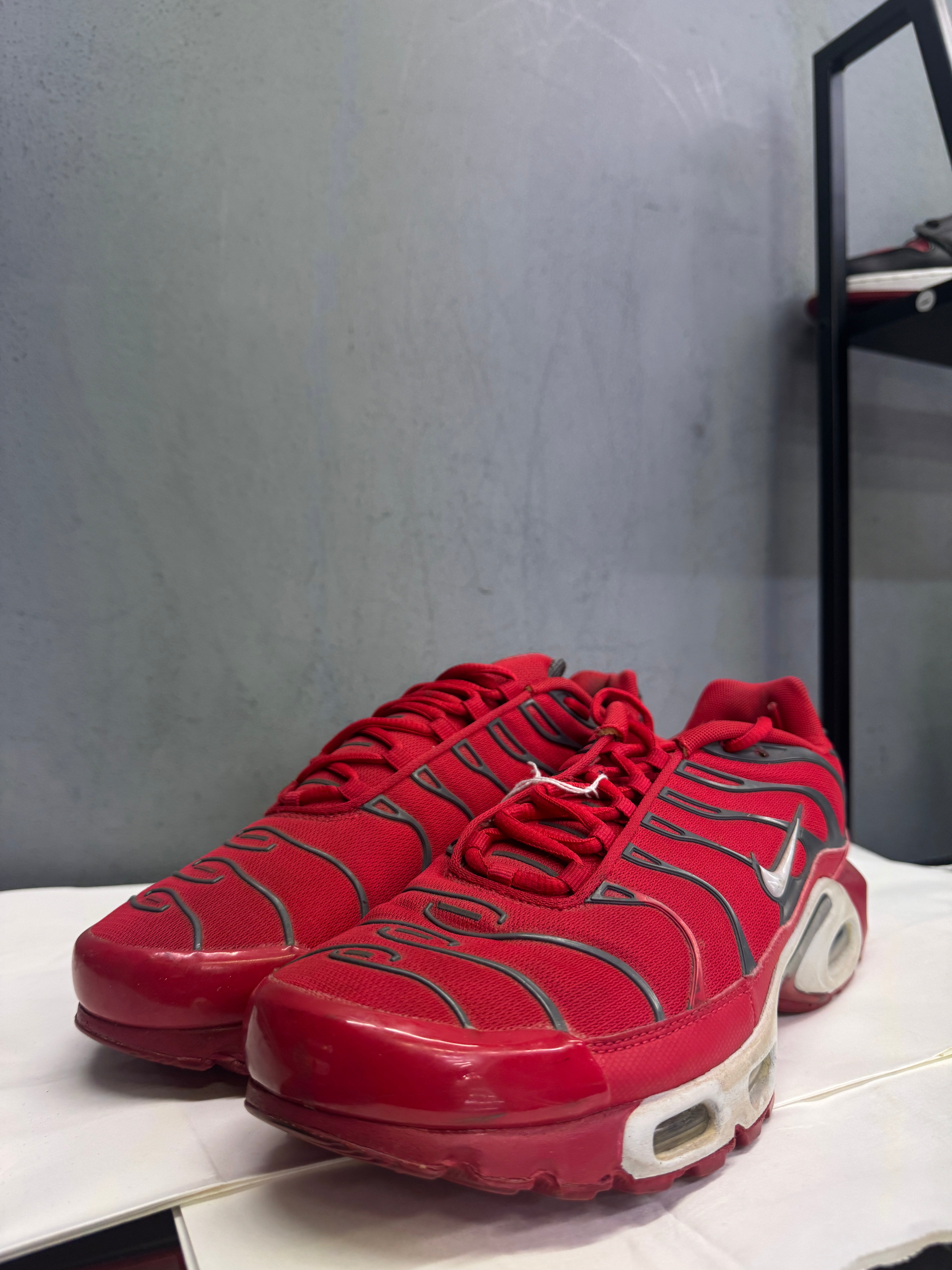 Used Nike Air Max Plus TN 'Red Pure Platinum'