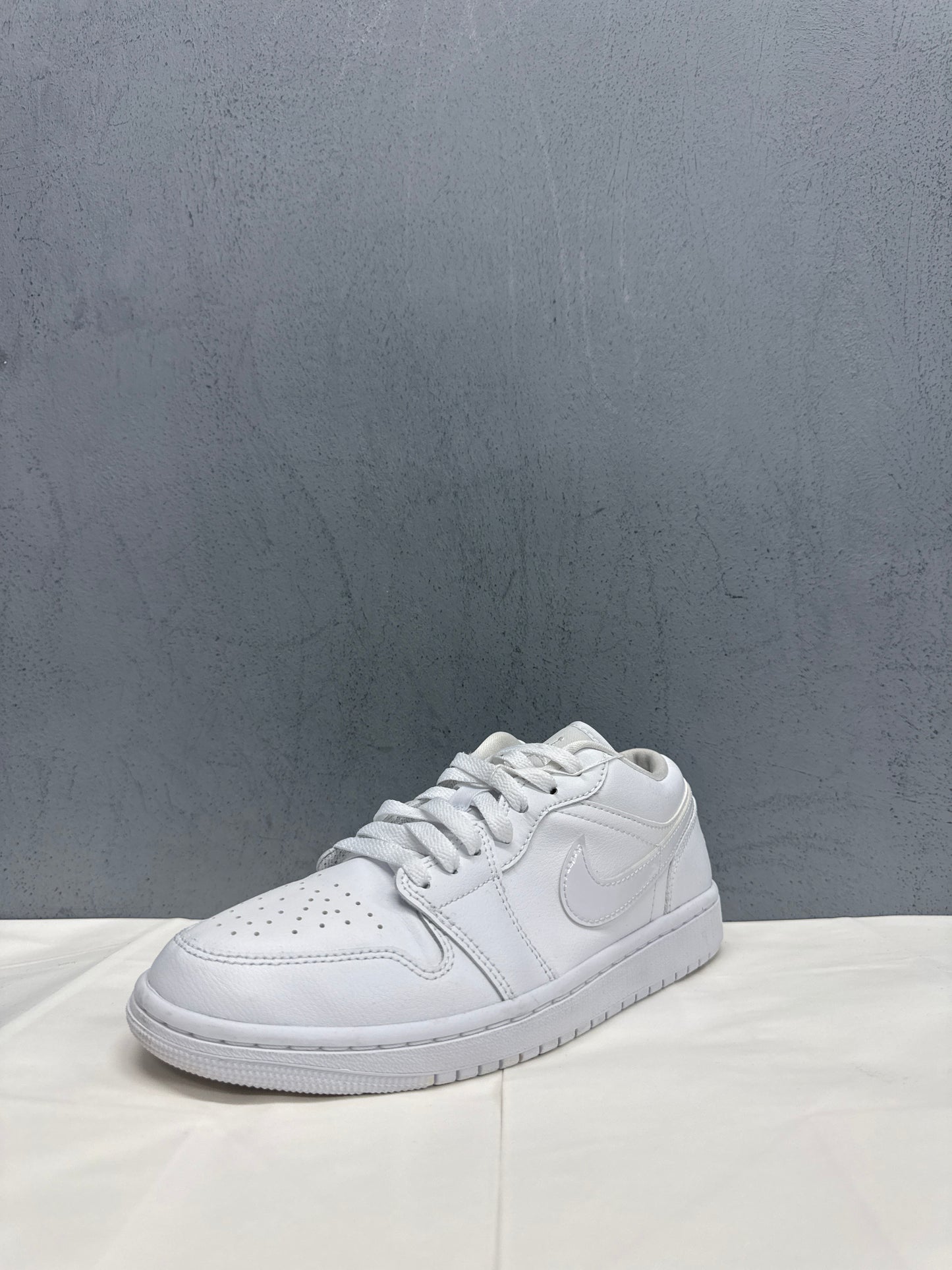 Used Air Jordan 1 Low Triple White Women's US Women's 8 - Men's 6.5