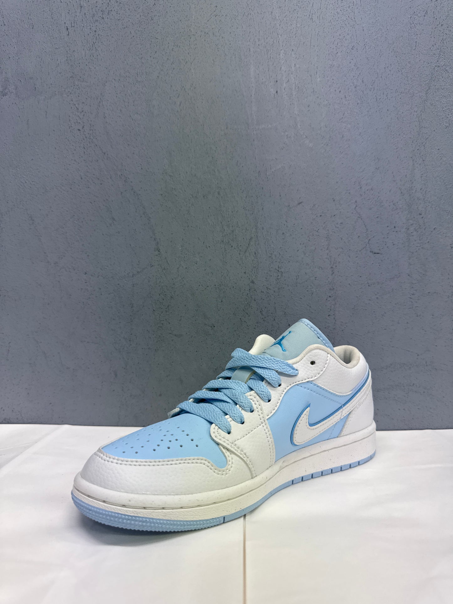 Used Jordan 1 Low Reverse Ice Blue Women's US Women's 6 - Men's 4.5