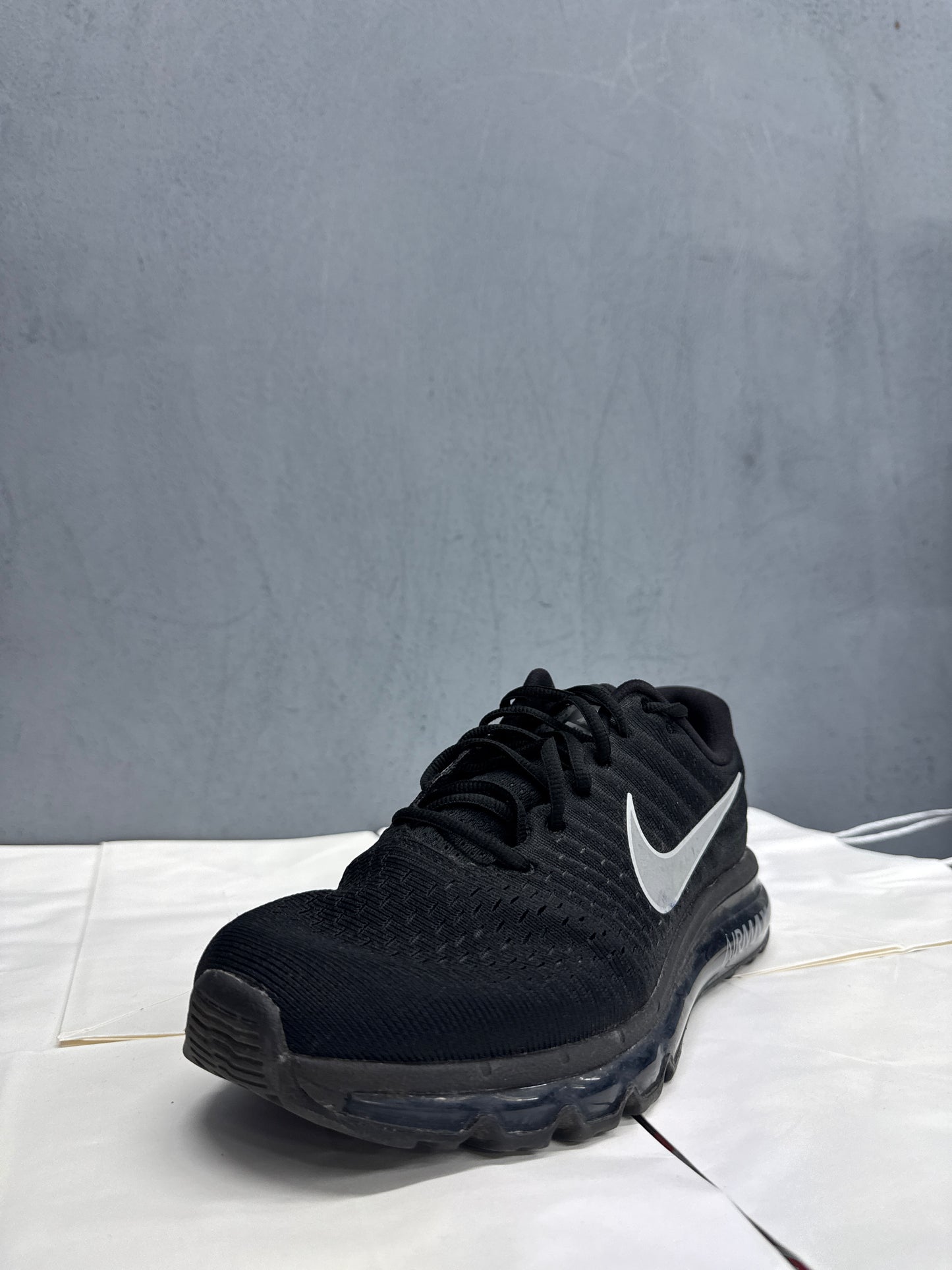 Used Air Max 2017 Black US Men's 9.5 - Women's 11