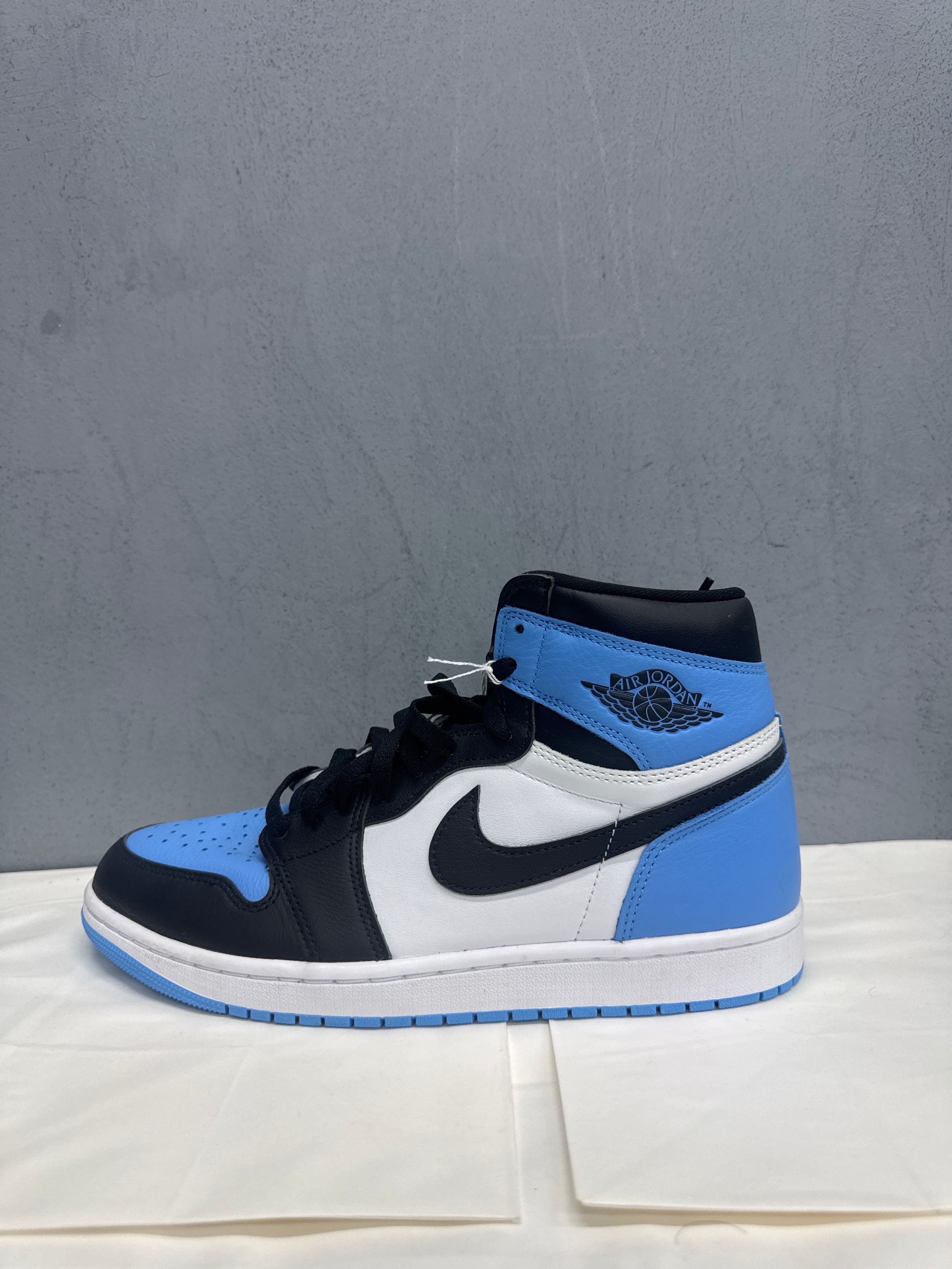 Used Jordan 1 Retro High OG UNC Toe’