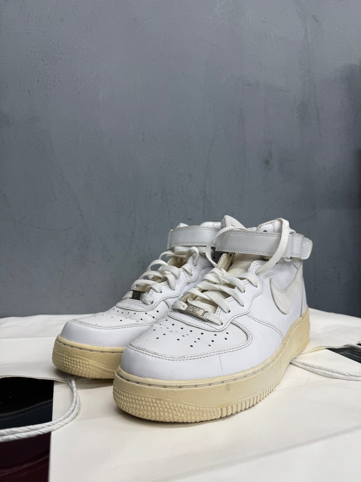 Used Air Force 1 High White Multiple Sizes