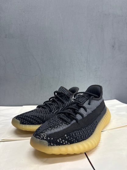Used Yeezy 350 Carbon US Men's 7 - Women's 8.5