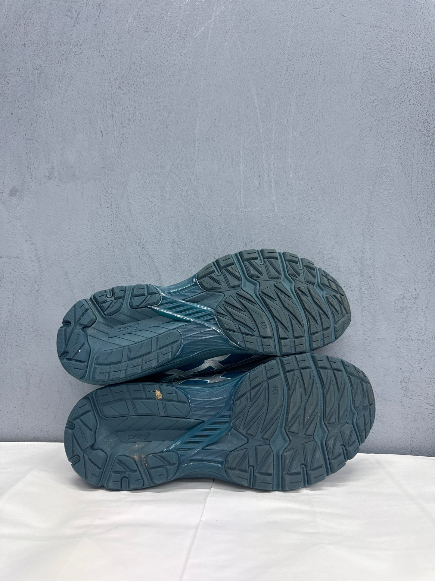 Used GT-2000 SX (Wide) Grand Shark & White US Men's 10.5 - Women's 12