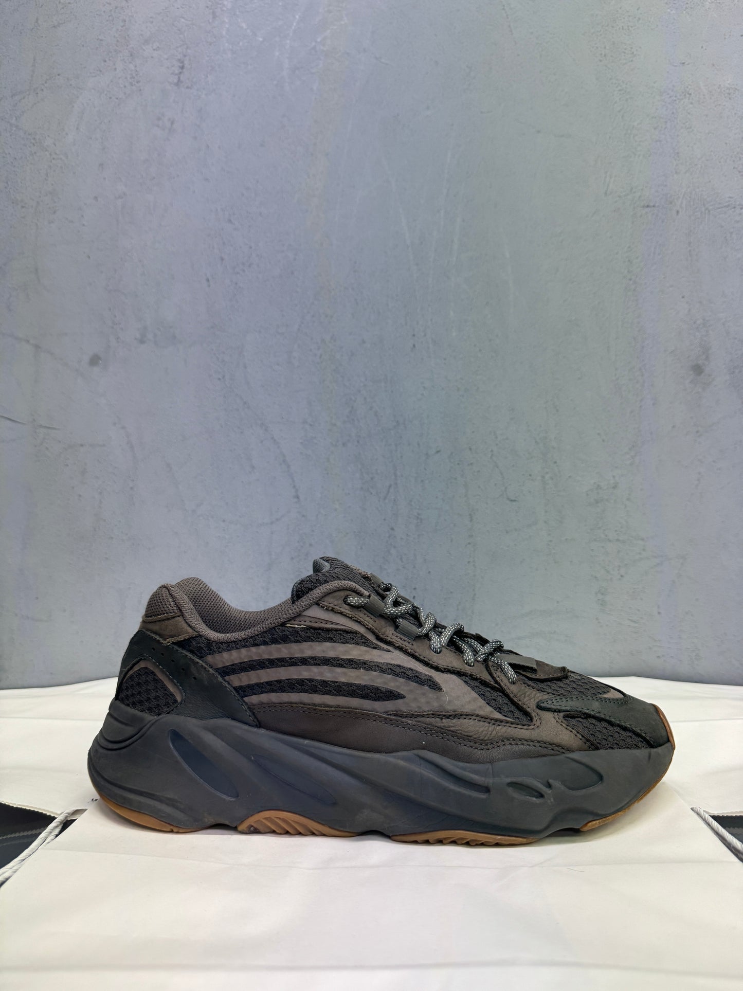Used Yeezy 700 Dark Grey US Men's 11 - Women's 12.5
