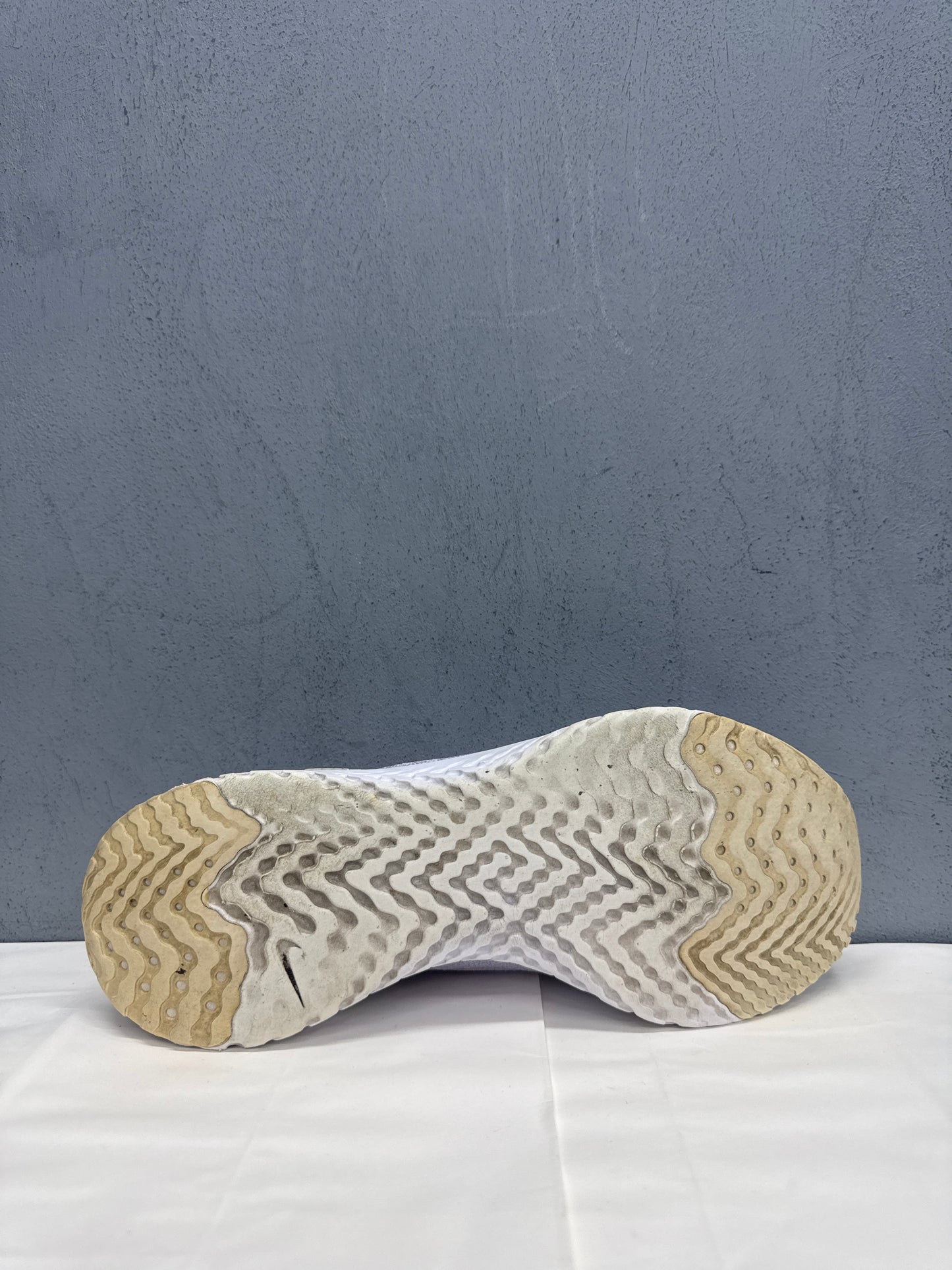 Used Phantom React Lavender Multiple Sizes