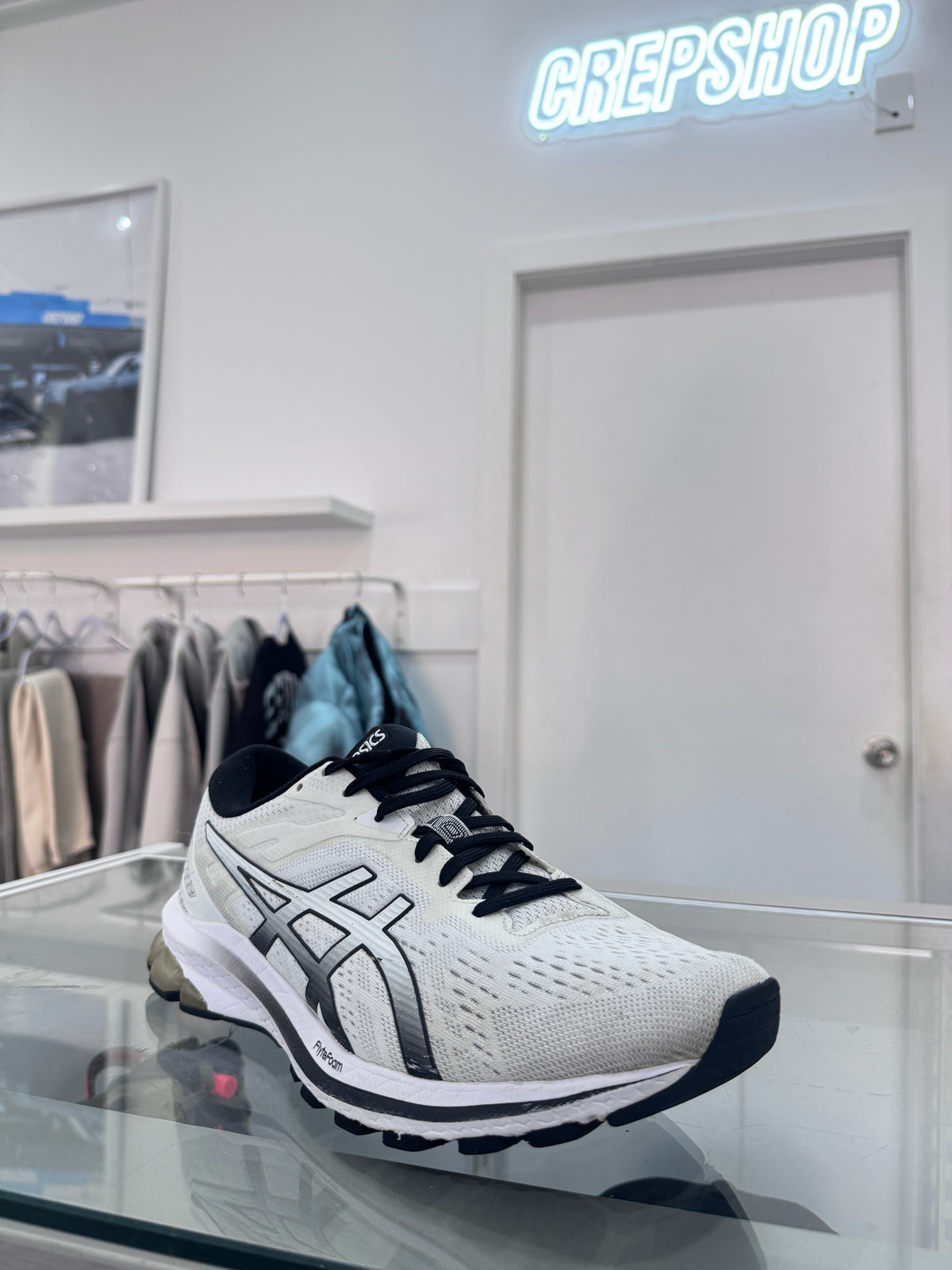 Used ASICS GT-1000 10 White Black