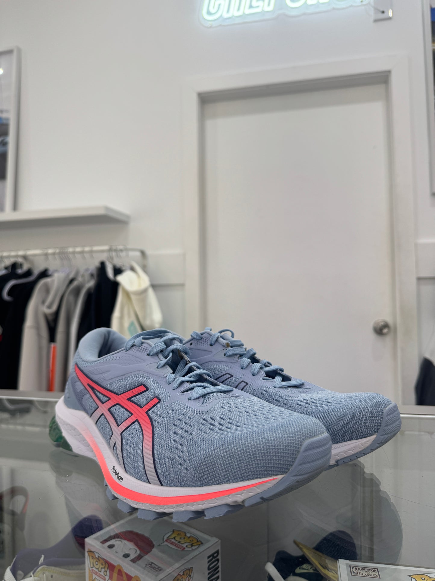 Used ASICS GT-1000 Blue Pink